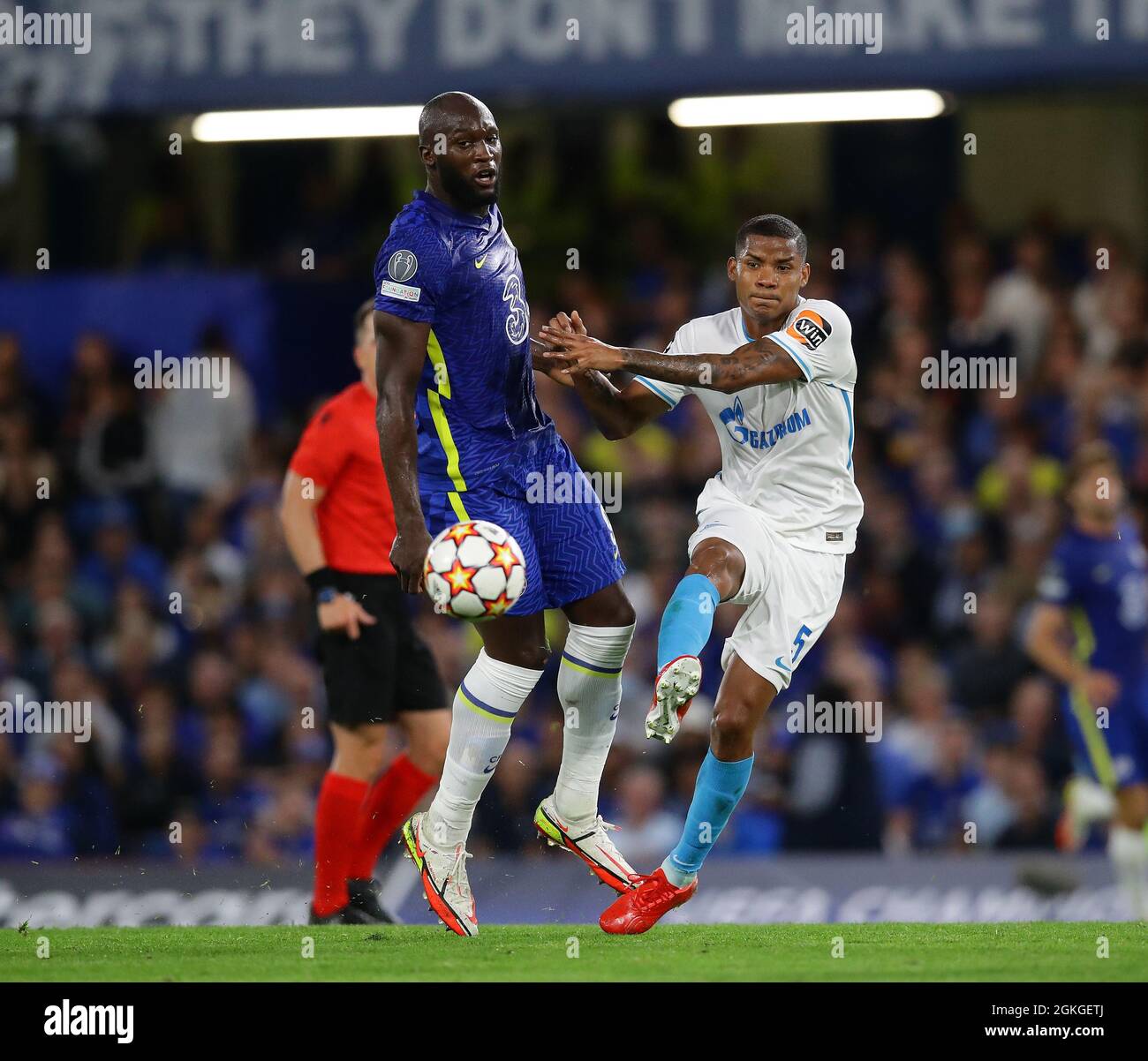 London, England, 14th September 2021. Romelu Lukaku of Chelsea with Wilmar Barrios of Zenit during the UEFA Champions League match at Stamford Bridge, London. Picture credit should read: David Klein / Sportimage Stock Photo