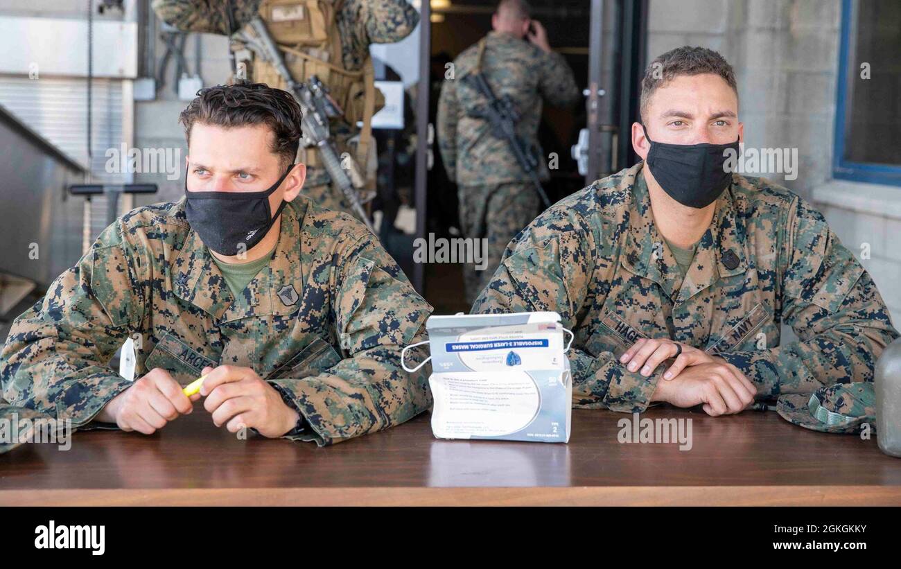 Combat logistics company 16 hi res stock photography and images Alamy