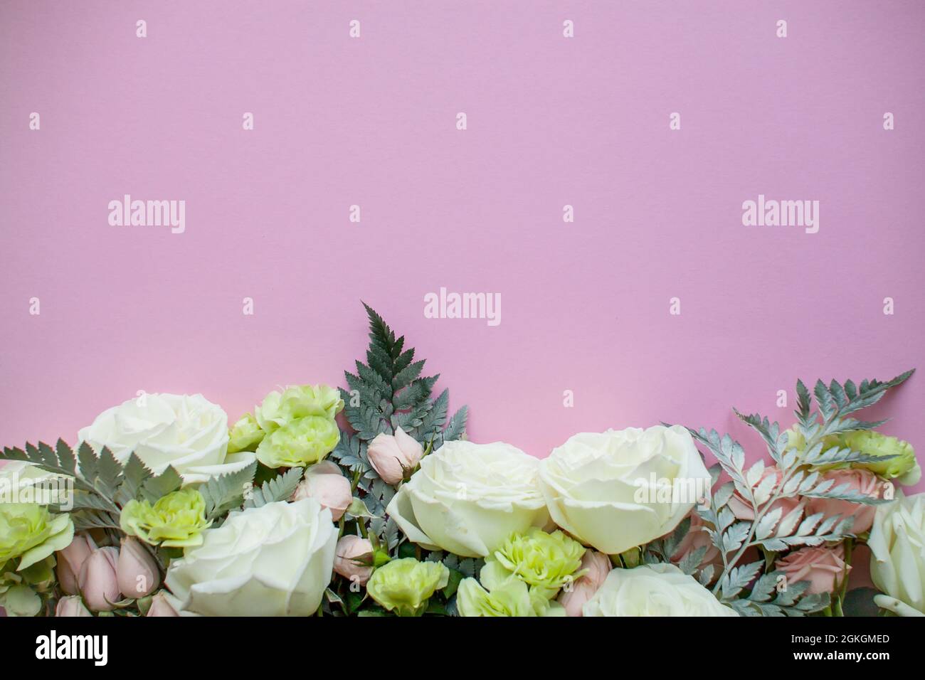 Spray roses hi-res stock photography and images - Alamy