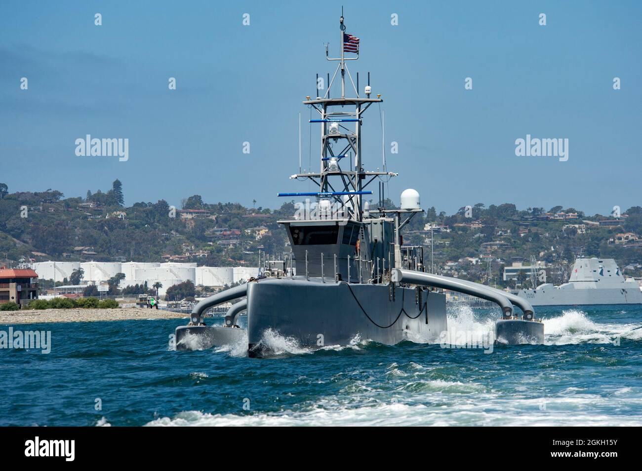 210420NEA8181180 SAN DIEGO (April 20, 2021) The Seahawk medium