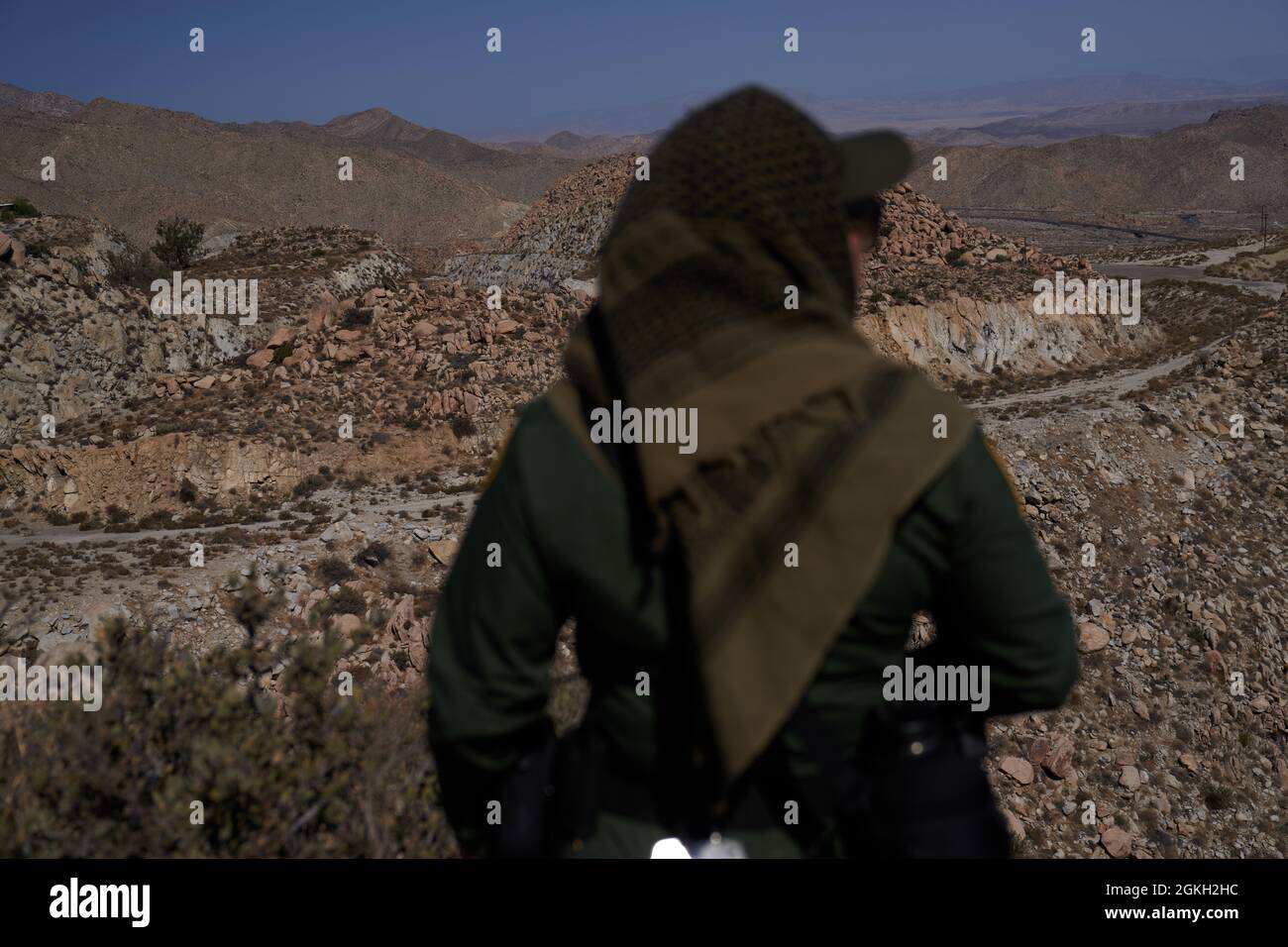 Ocotillo, California, USA. 13th Sep, 2021. U.S. Border Patrol agents