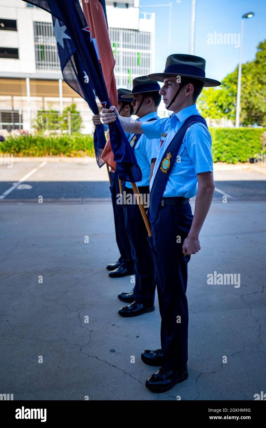 Alfabetisk orden pause Bungalow Cadets with the Royal Australian Air Force carry the flags of Australia, New  Zealand and the Northern Territory during an Anzac Day parade in Palmerston  City, NT, Australia, April 25, 2021. Anzac