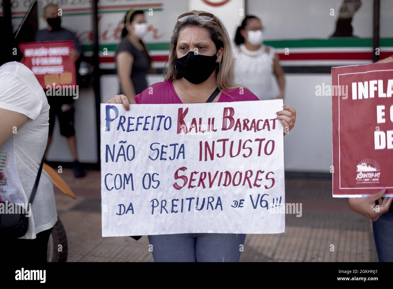 Cuiaba Mt 14 09 21 Servers Act In Cuiaba The Municipal Servants Went To The Streets Of Varzea Grande This Tuesday Morning 09 14 To Demand From Mayor Kalil Baracat Mdb The Payment
