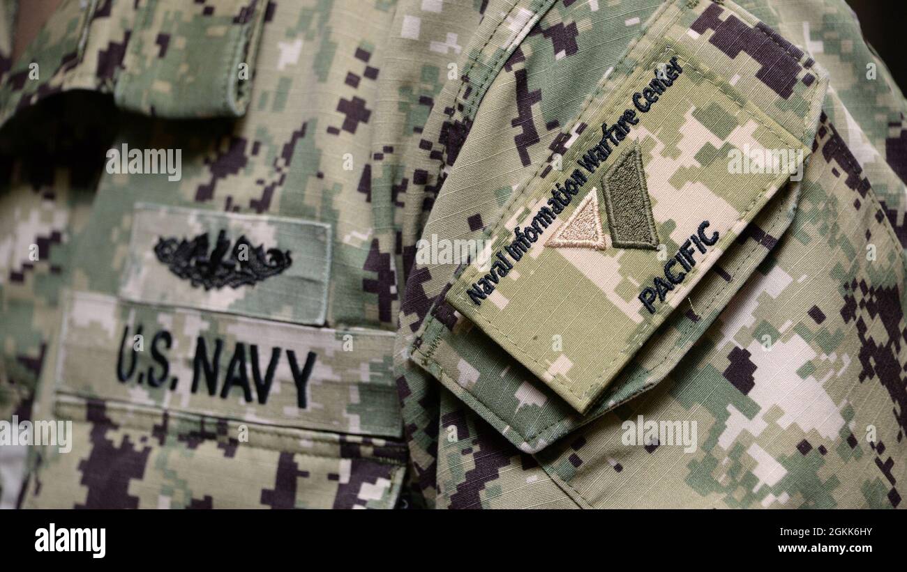 210512NUN340006 SAN DIEGO (May 12, 2021) U.S. Navy uniform shoulder