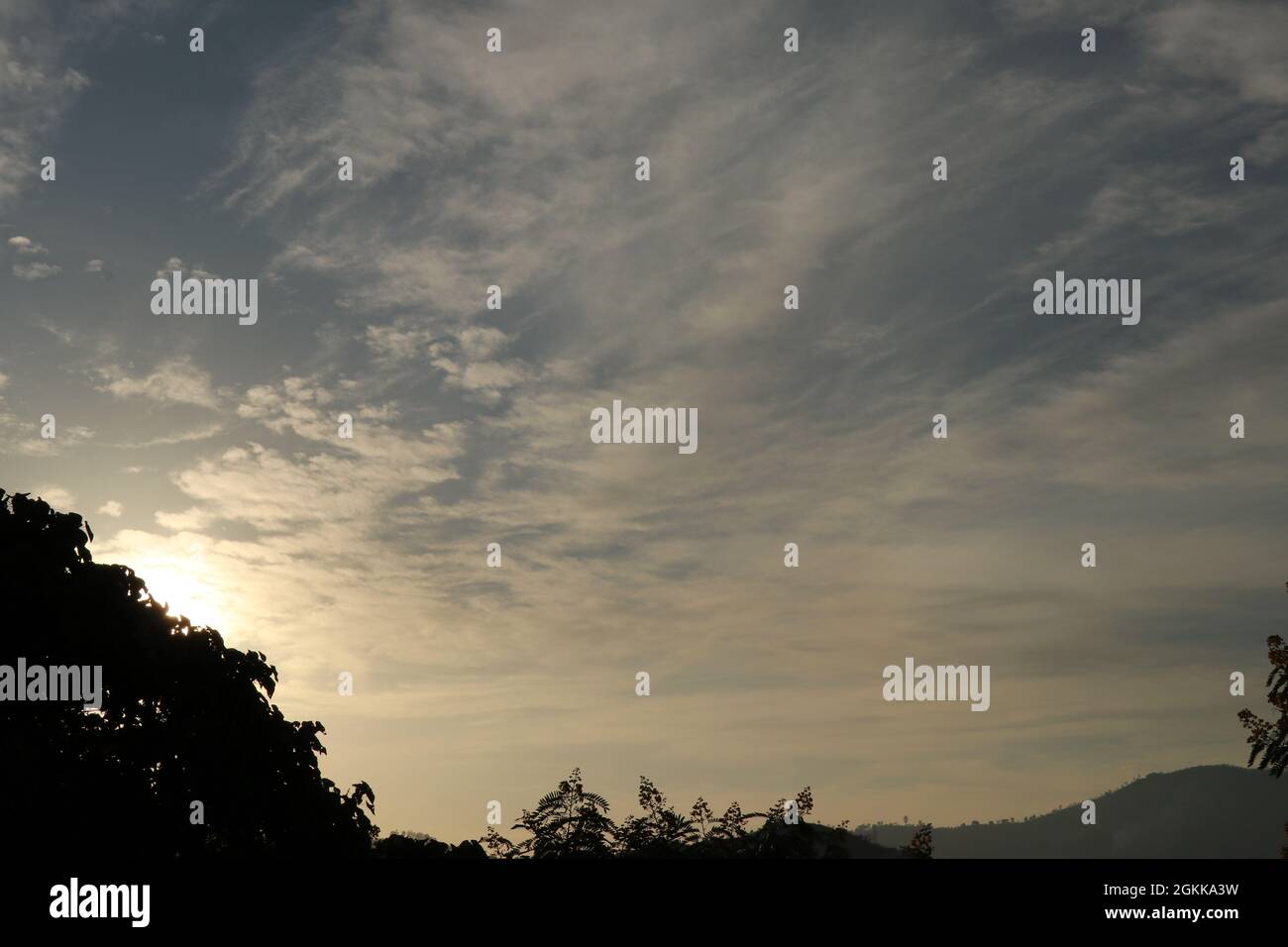 Beauty evening sky clouds hi-res stock photography and images - Alamy