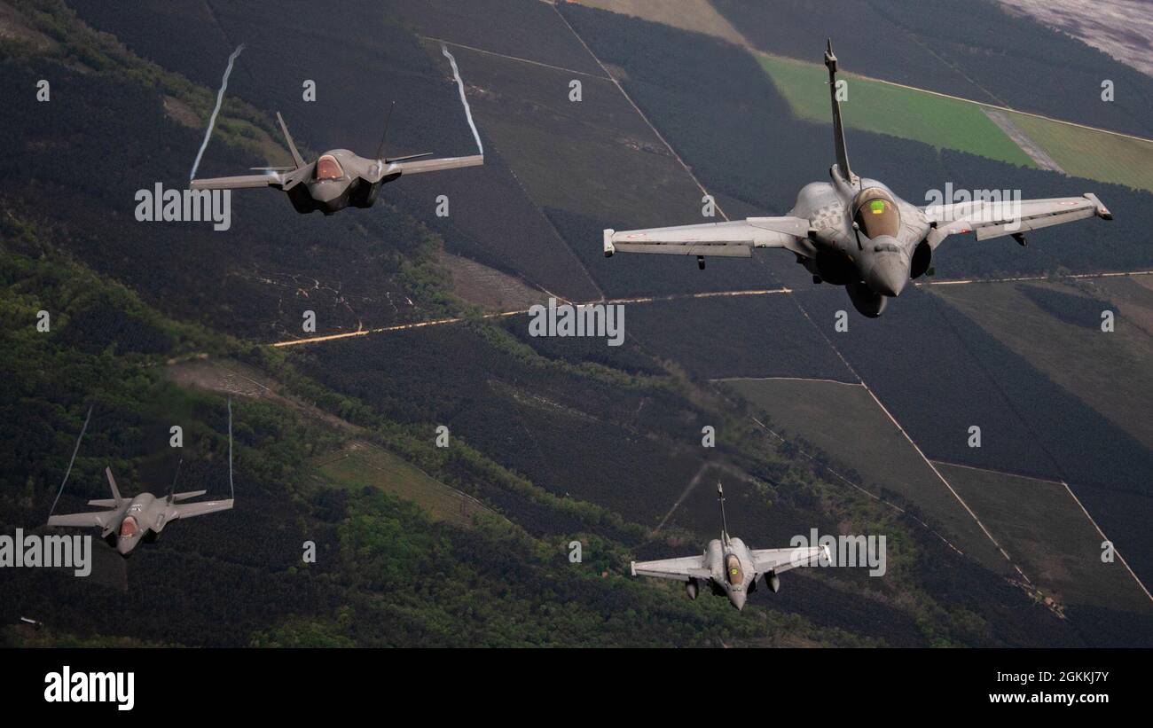 Two U.S. Air Force F-35A Lightning IIs assigned to the 4th Fighter ...