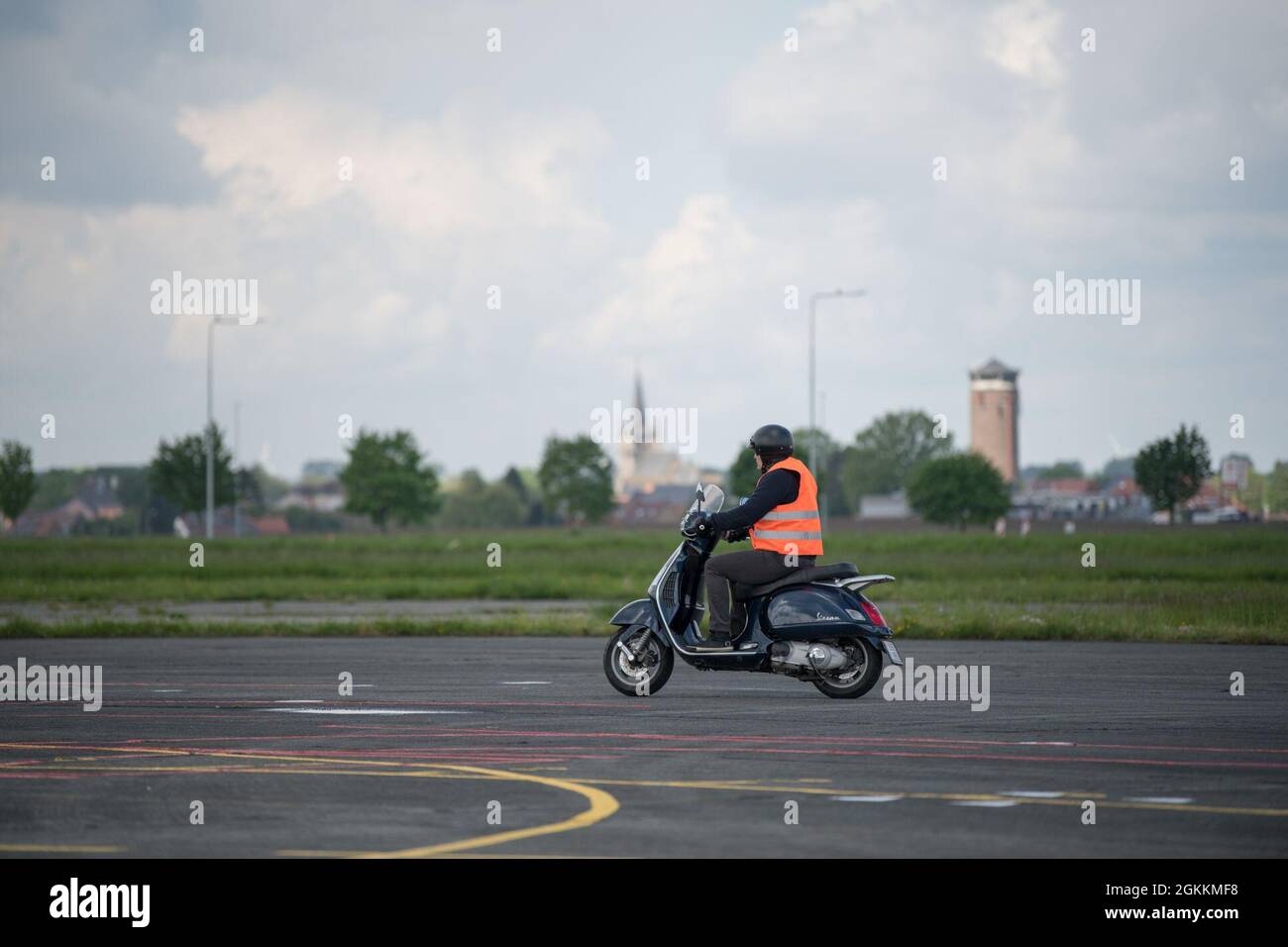 Experienced motorcycle driver class hi-res stock photography and images ...