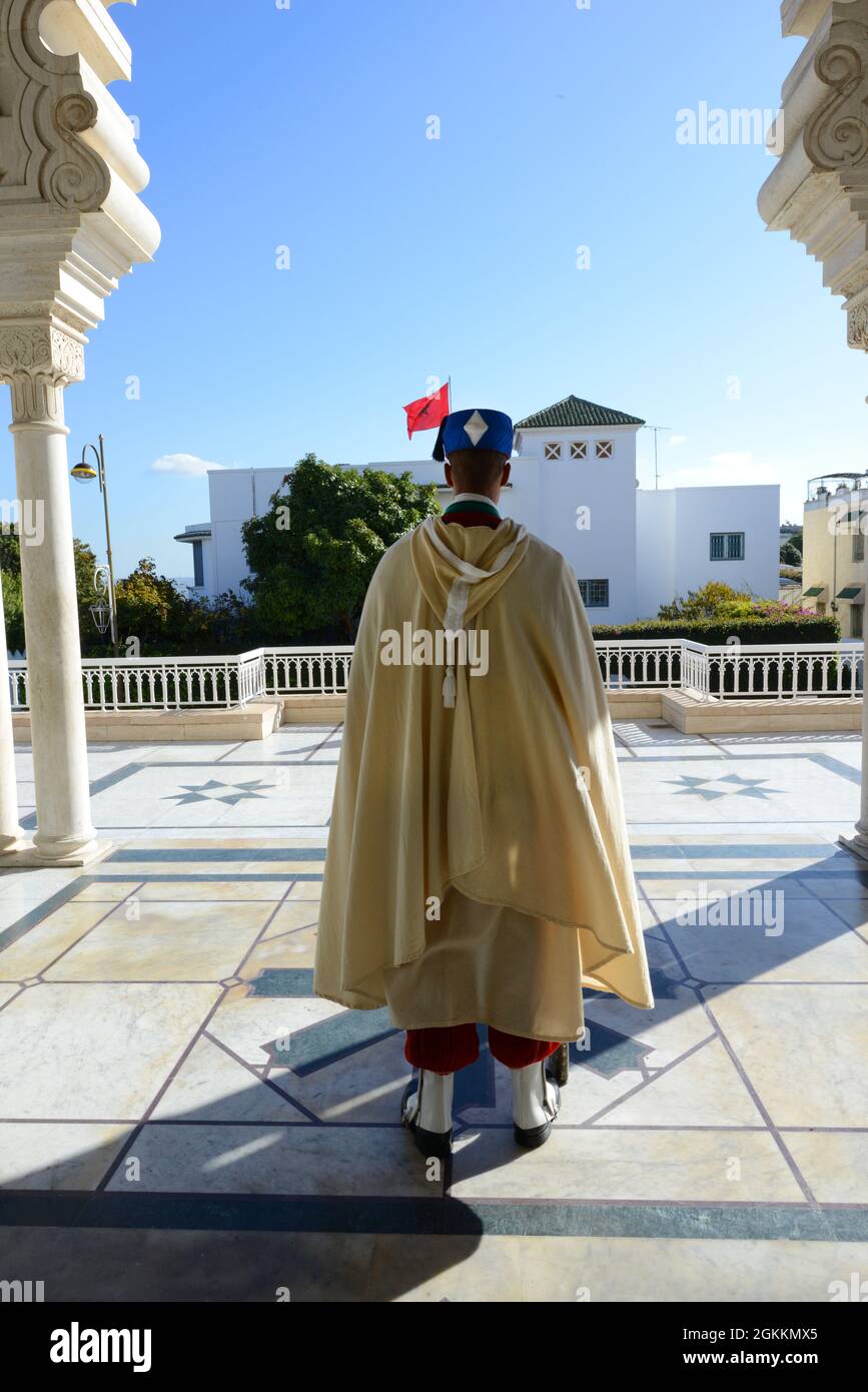 Moroccan royal guard at the entrance of the Mausoleum of Mohammed V in Rabat, Morocco. Stock Photo