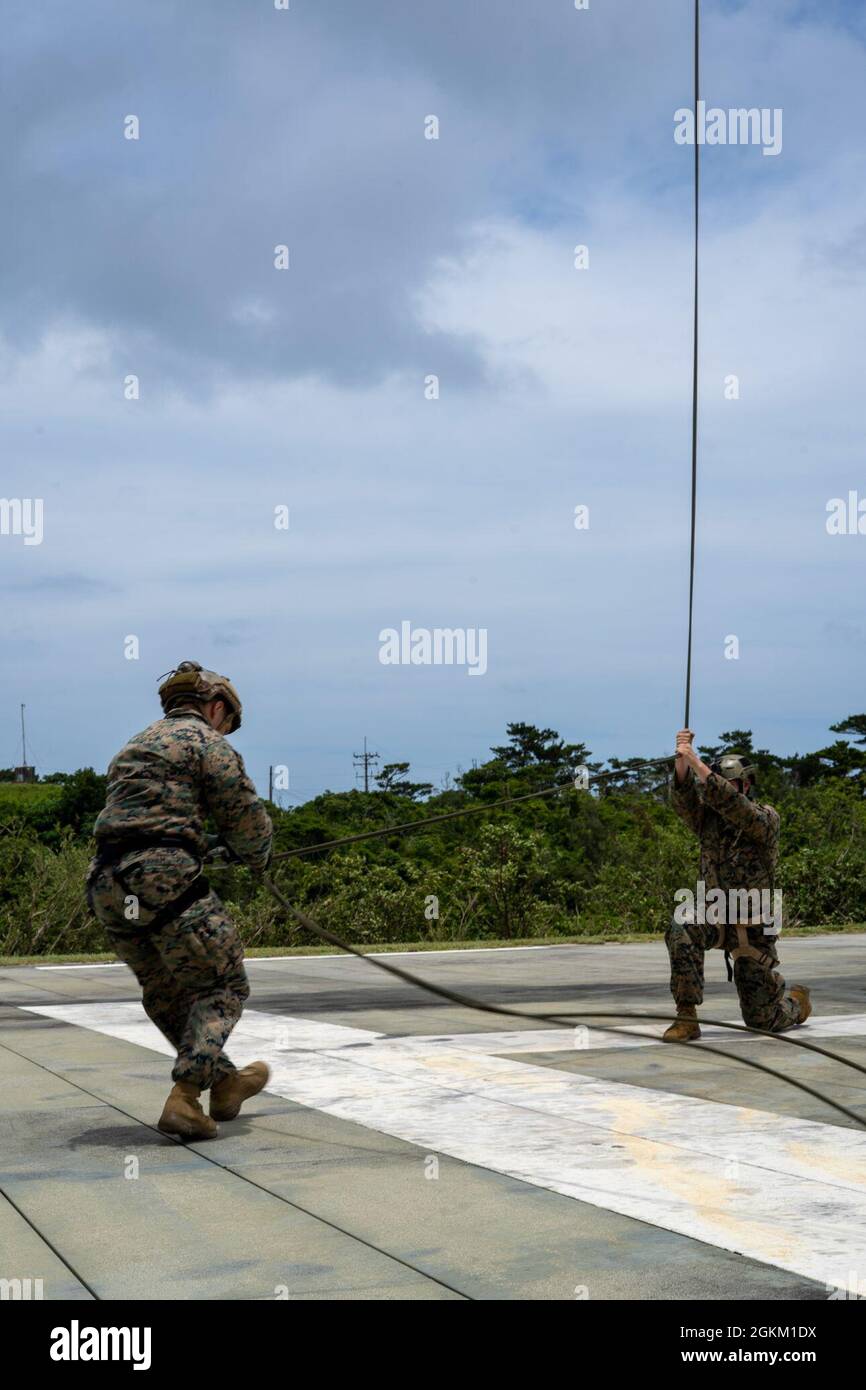 U.S. Marines with 3d Reconnaissance Battalion, 3d Marine Division