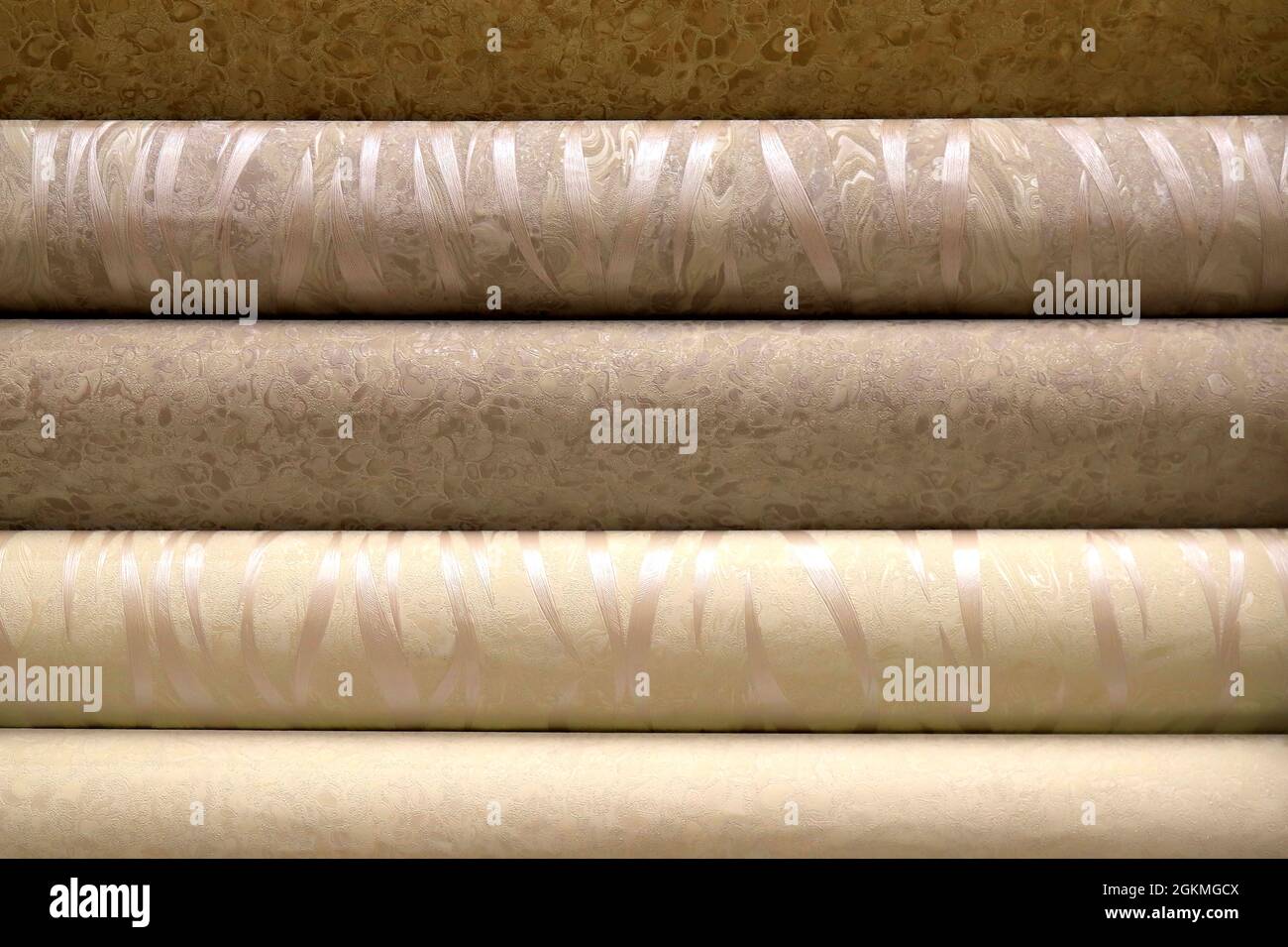 Rolls of wallpaper hi-res stock photography and images - Alamy