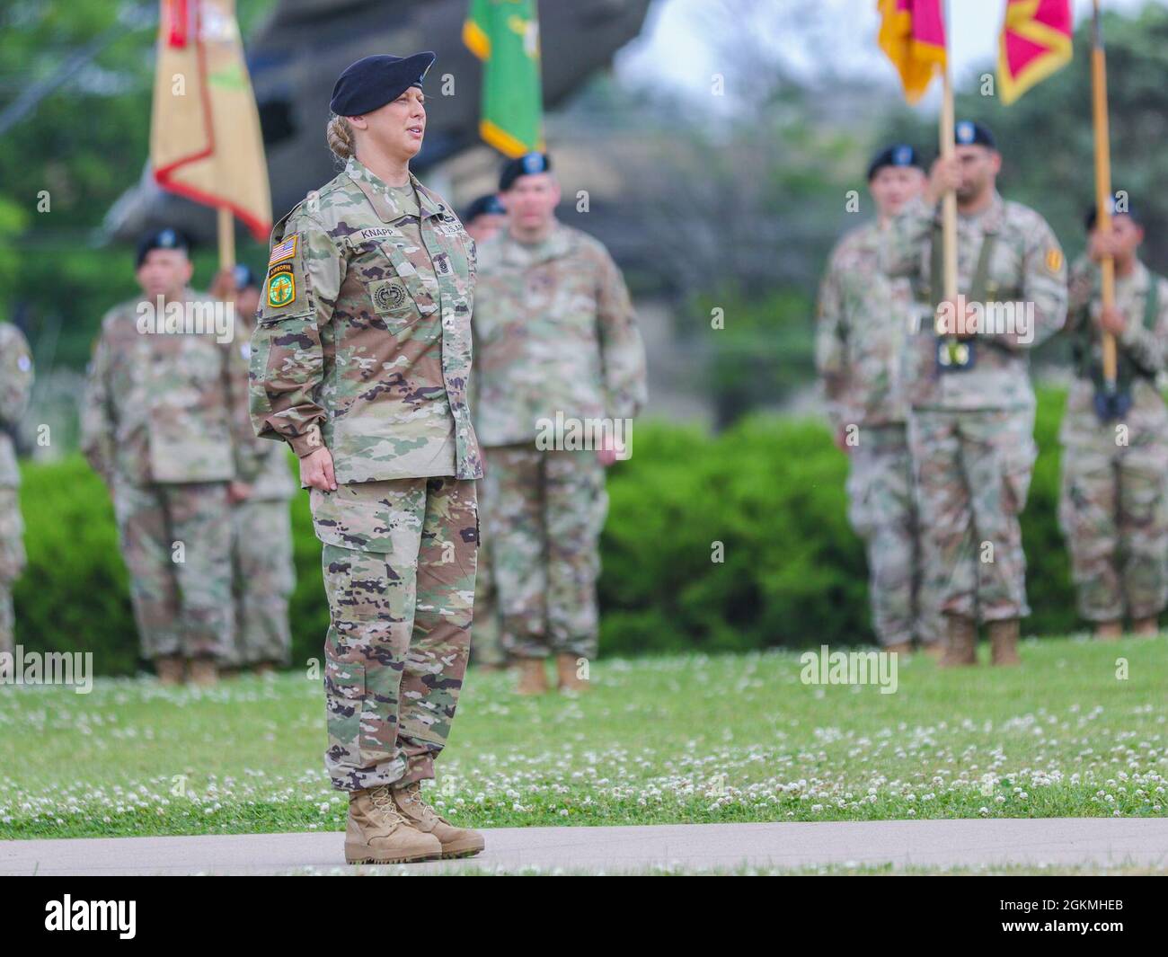 Command sgt maj veronica knapp incoming command sergeant major of
