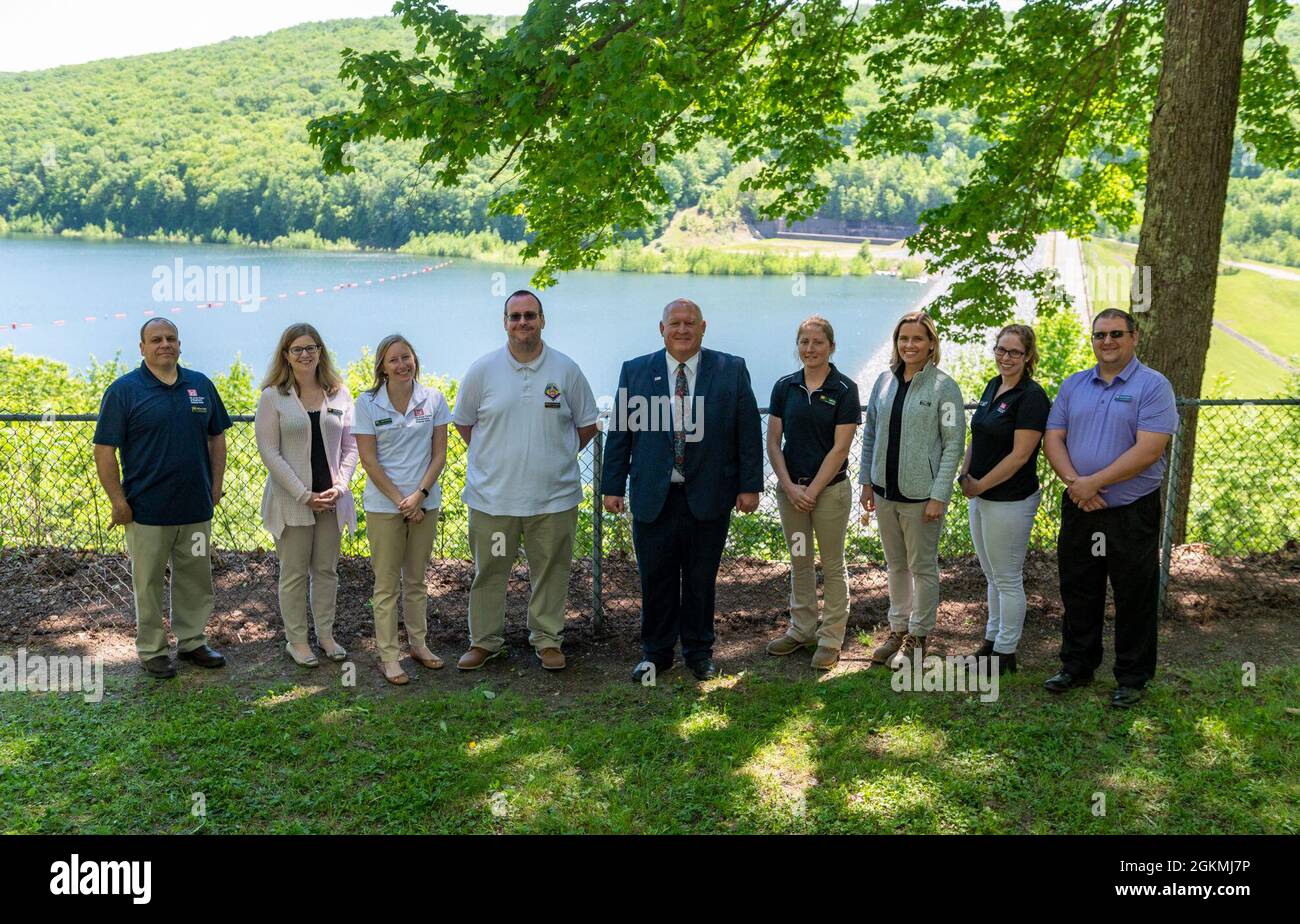 Members of the U.S. Army Corps of Engineers Pittsburgh District and the