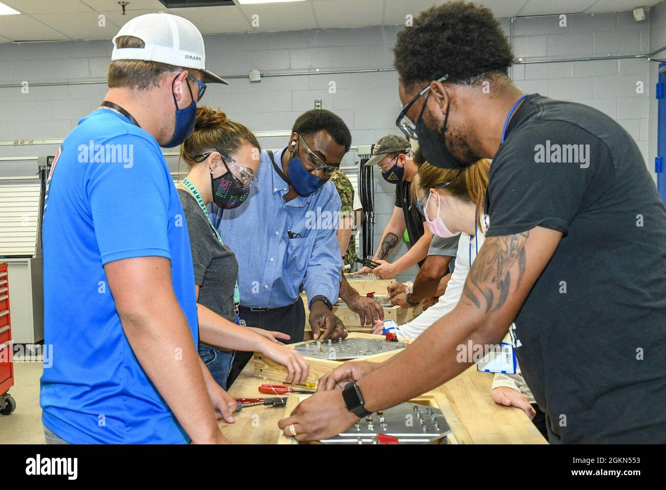 apprentice-program-hi-res-stock-photography-and-images-alamy
