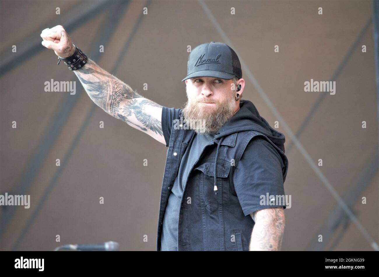 Brantley Gilbert Shirtless