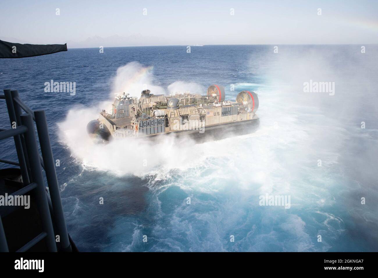 210605-N-OJ308-1013 RED SEA (June 5, 2021) - Landing Craft, Air Cushion ...