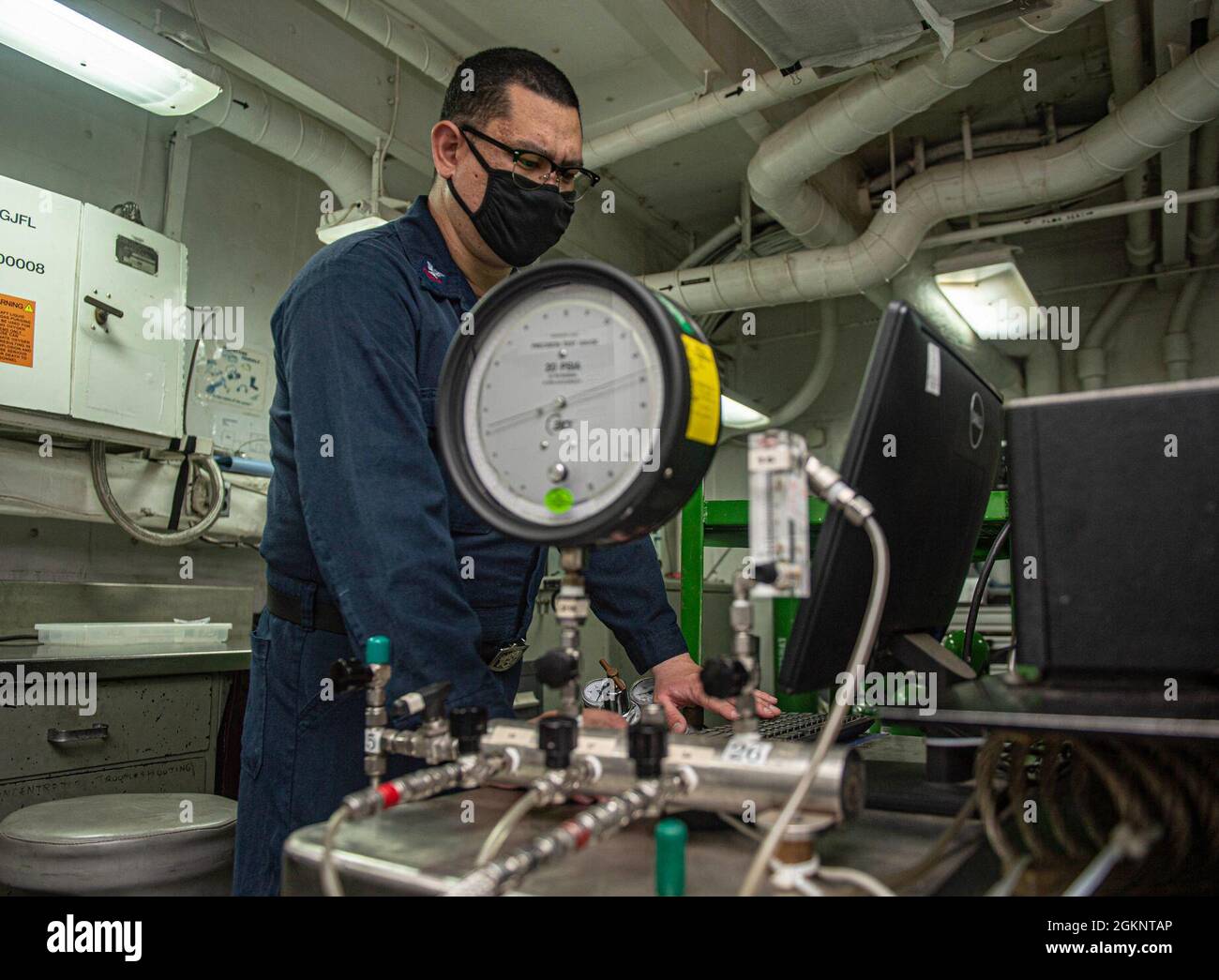 210608NIG1241019 ATLANTIC OCEAN (June 8, 2021) Aircrew Survival