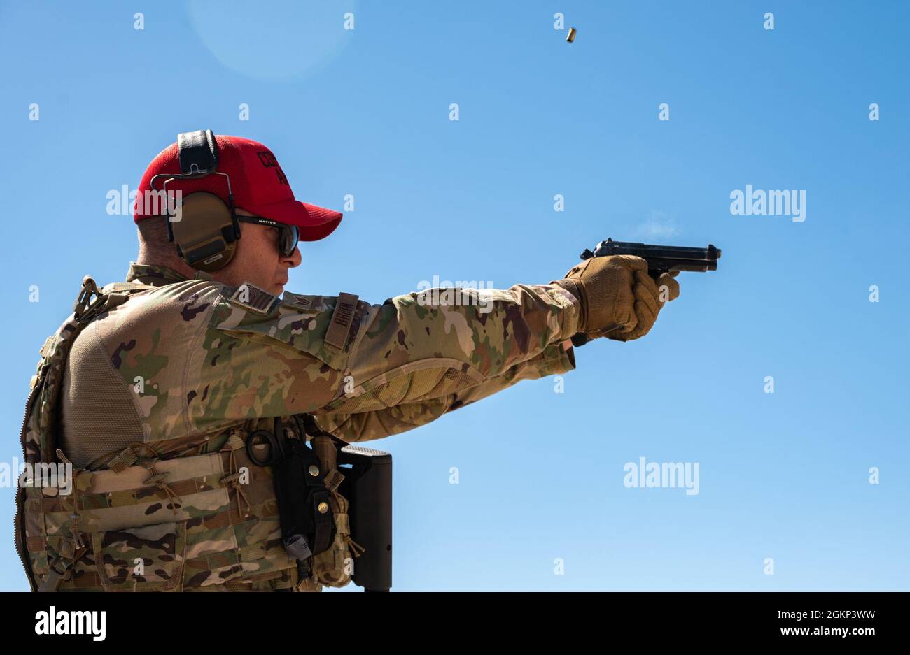 M9 combat pistol qualification hi-res stock photography and images - Alamy