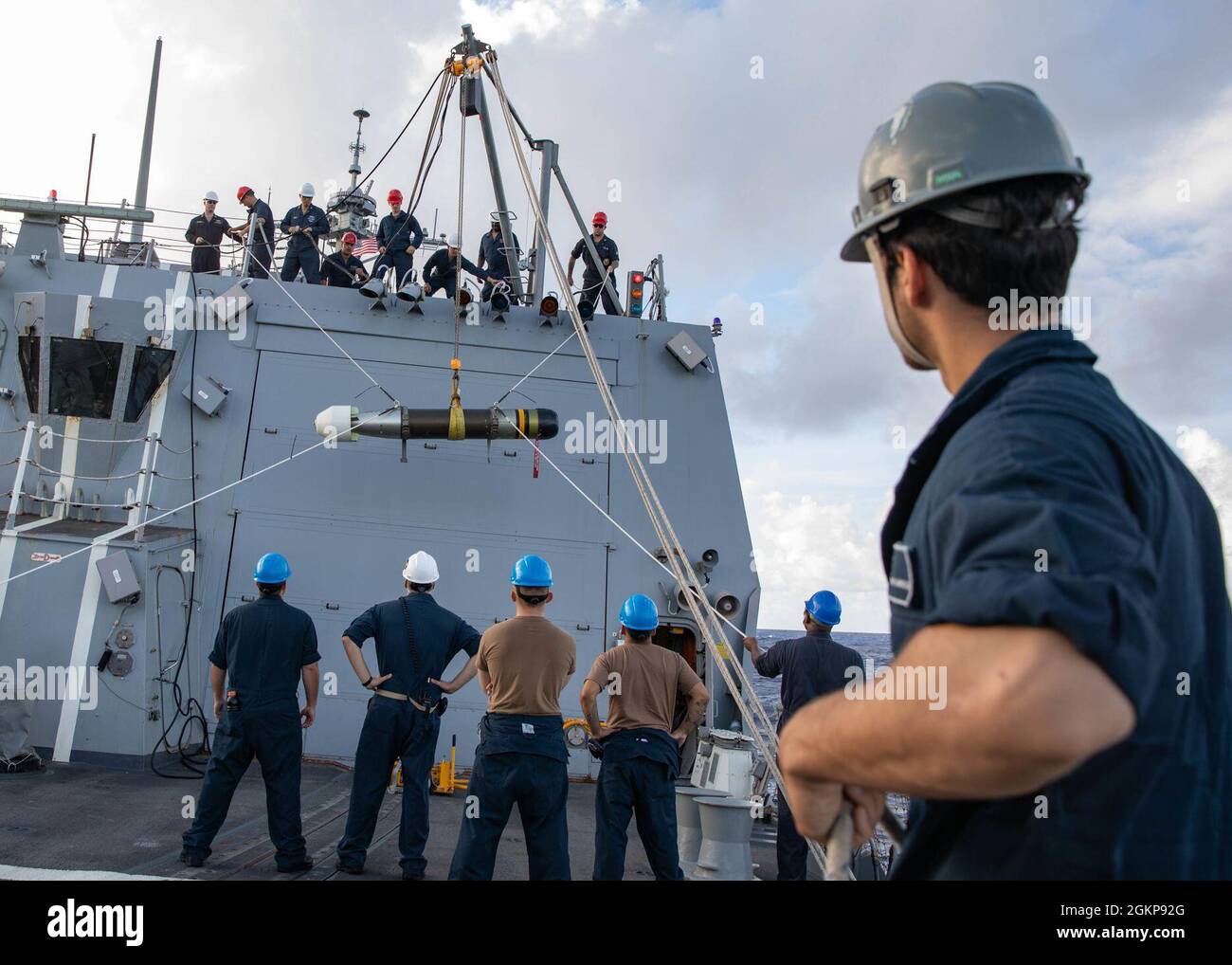 210611-N-MH811-1077 PACIFIC OCEAN (June 11, 2021) Sailors lift a Mark ...