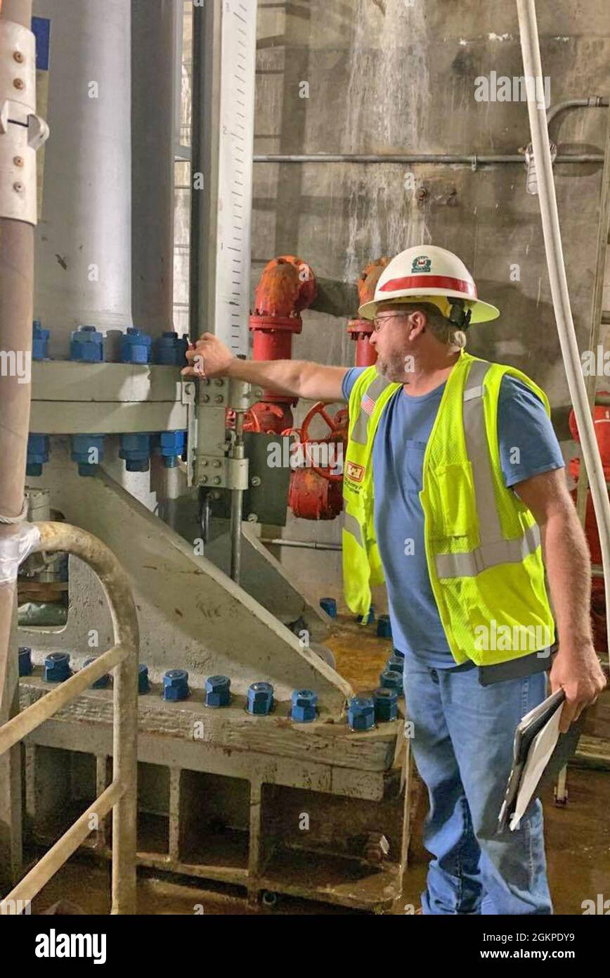 Lockout tagout hi-res stock photography and images - Alamy