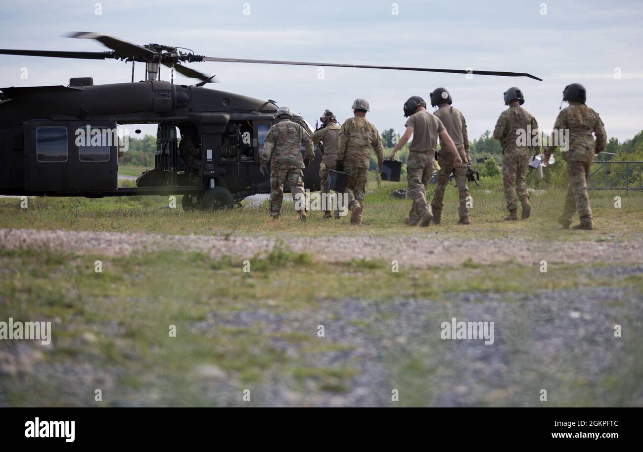 U.S. Army National Guard soldiers, assigned to the 3rd Battalion, 142nd