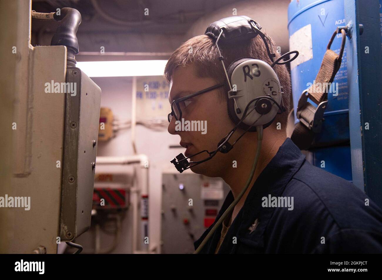 Integrated voice communication system hires stock photography and