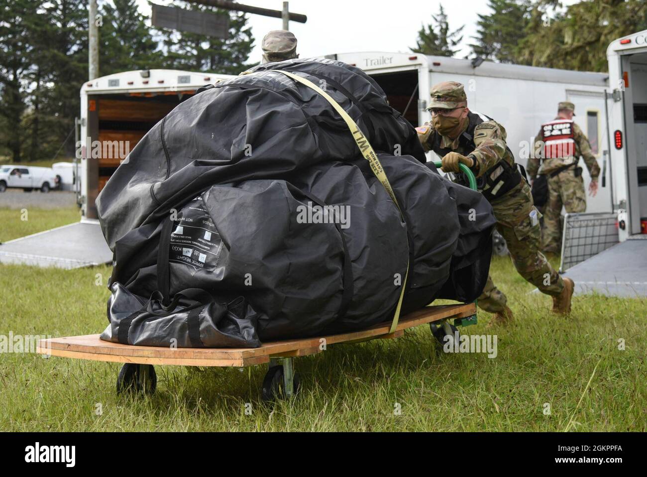 Soldiers from the oregon chemical biological radiological nuclear and