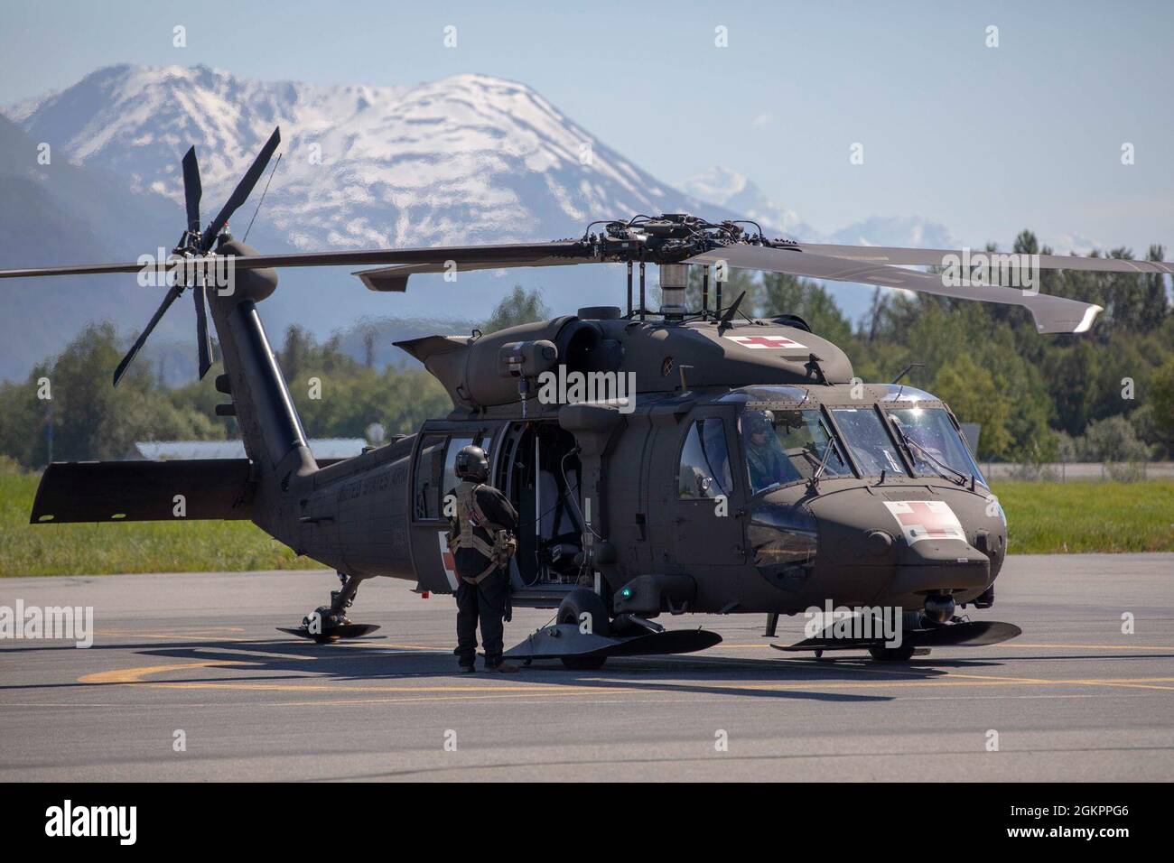 Pilots and crew members of the Alaska Army National Guard's 1st