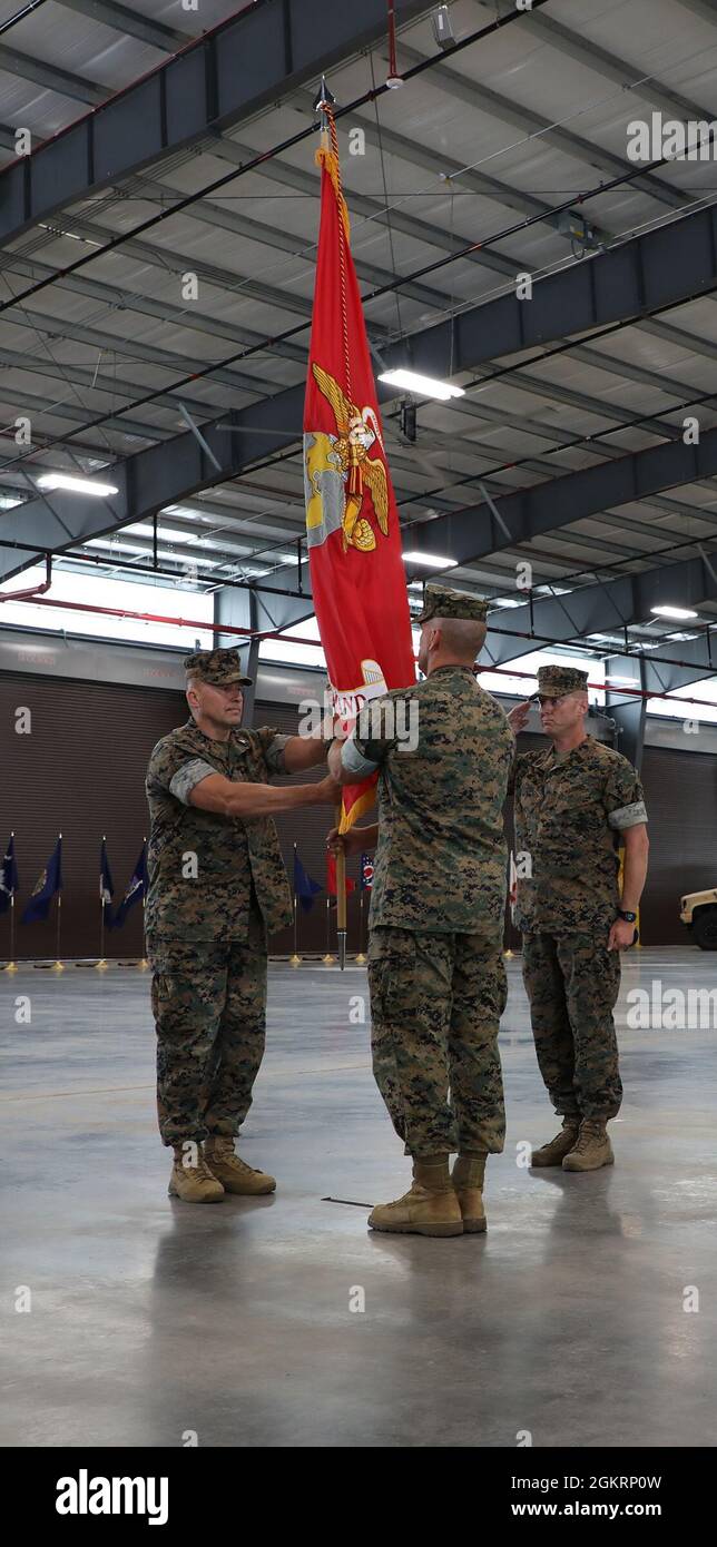 https://c8.alamy.com/comp/2GKRP0W/col-donald-w-harlow-left-incoming-commanding-officer-marine-force-storage-command-accepts-mfscs-colors-from-col-kipp-a-wahlgren-outgoing-co-mfsc-during-a-change-of-command-ceremony-at-marine-corps-logistics-base-albany-ga-june-23-2GKRP0W.jpg