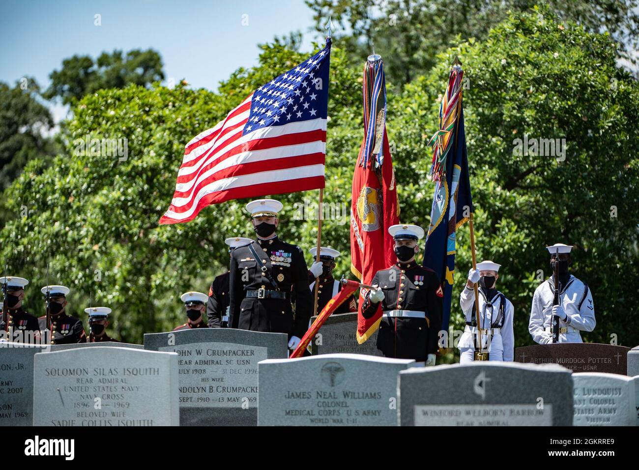 Military funeral honors hi-res stock photography and images - Alamy