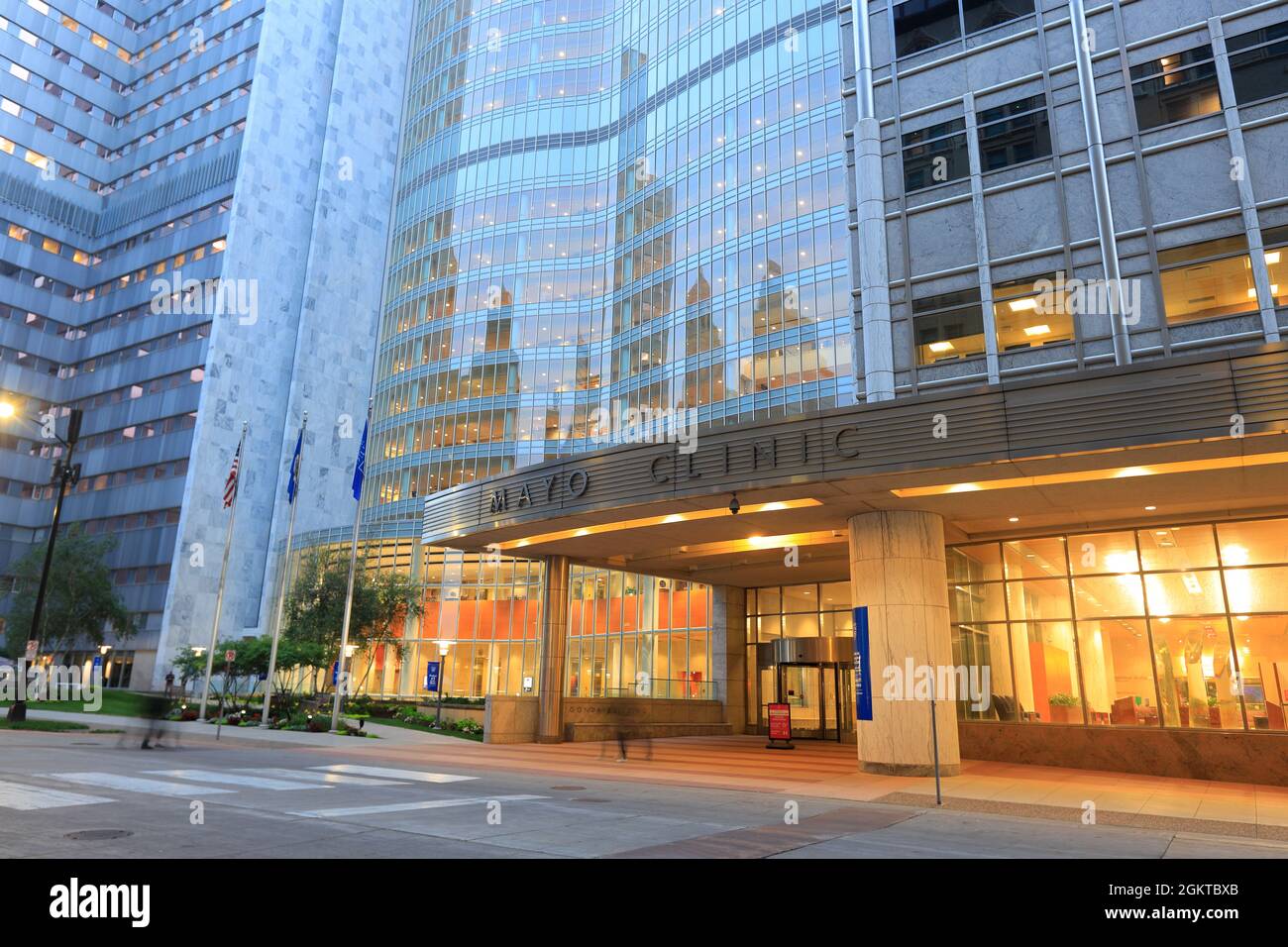 The night view of the statue of Dr.William Mayo and Charlie Mayo the