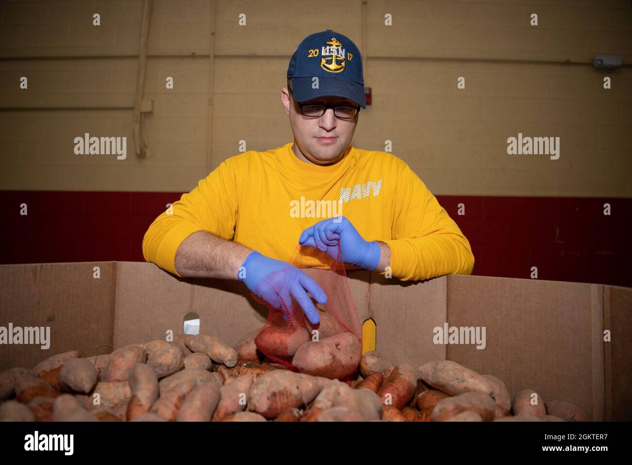Harvesters community food bank hires stock photography and images Alamy