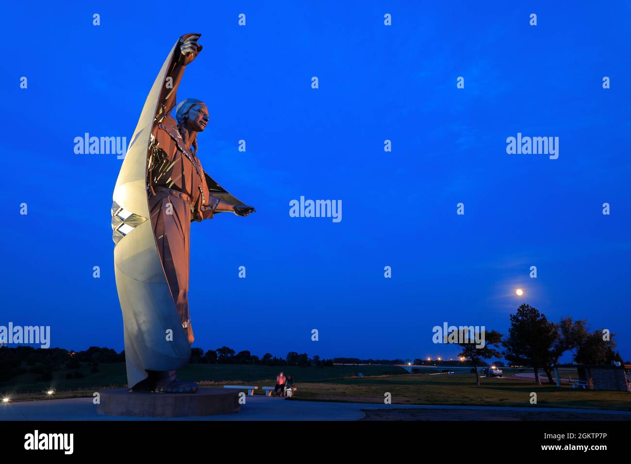 Dignity sculpture south dakota hires stock photography and images Alamy