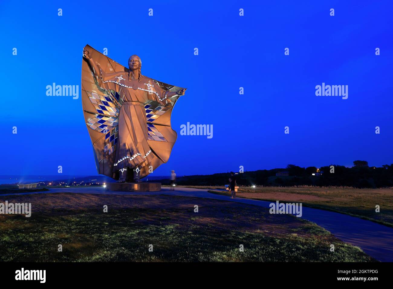 Dignity sculpture south dakota hires stock photography and images Alamy
