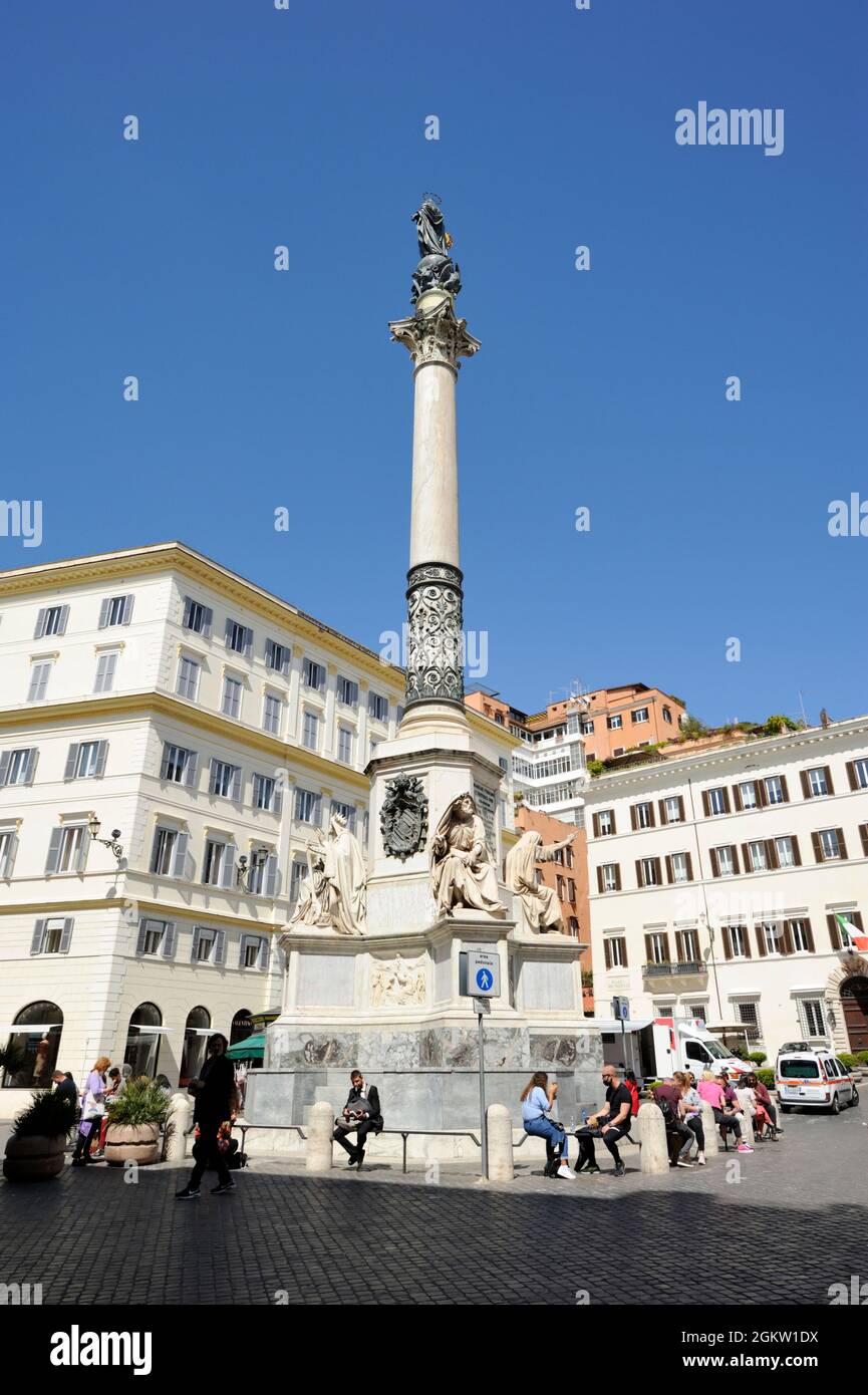 colonna dell’immacolata, column of the immaculate, Piazza Mignanelli, Rome, Italy Stock Photo