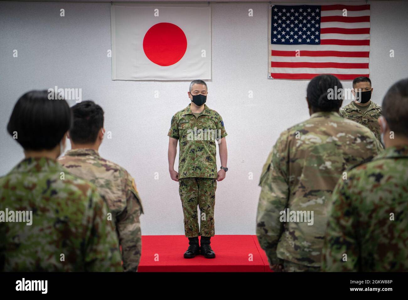 U S Army Col Don King I Corps Foward Commander And Japan Ground Self Defense Force Jgsdf Middle Army Maj Hyogo Present Awards To Members Of The Japan Ground Self Defense Force And U S Army