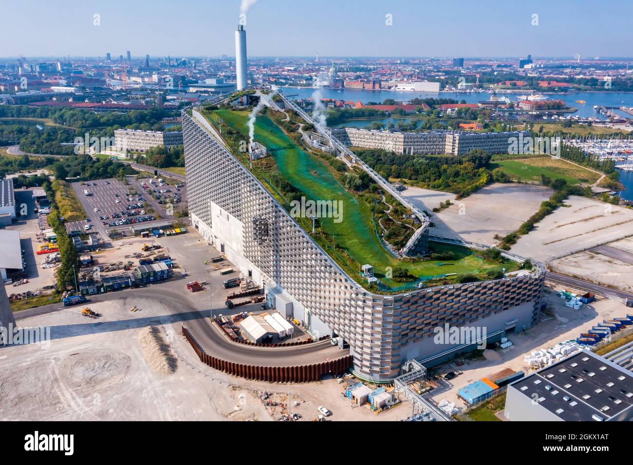 Waste-to-Energy Power Plant in Copenhagen with the ski area on the roof  Stock Photo - Alamy