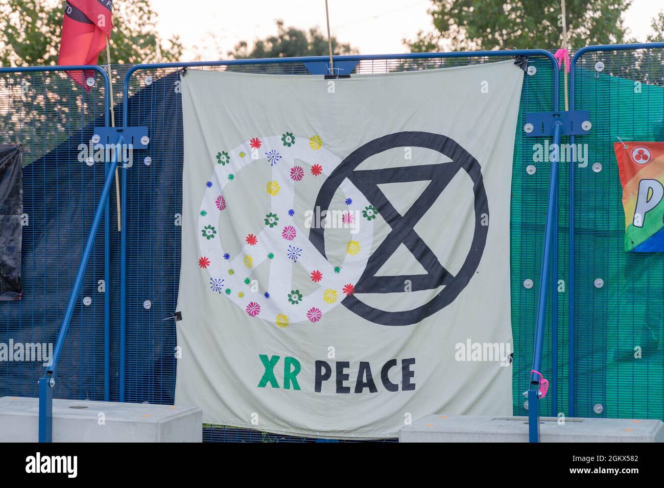Stop the dsei hi-res stock photography and images - Alamy