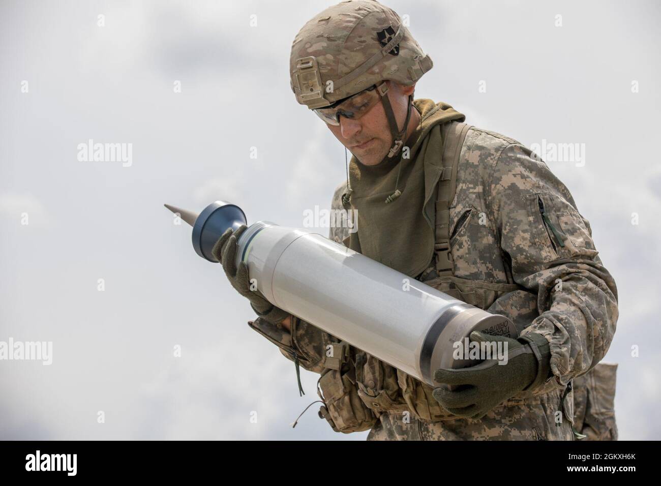 Abrams tank gunner loader hi-res stock photography and images - Alamy