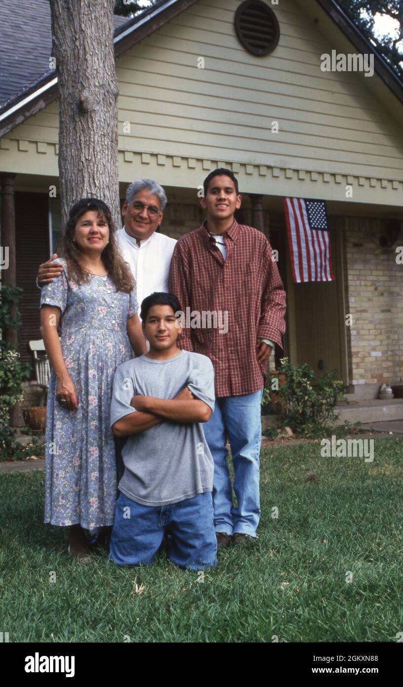 Middle class hispanic family hi-res stock photography and images - Alamy