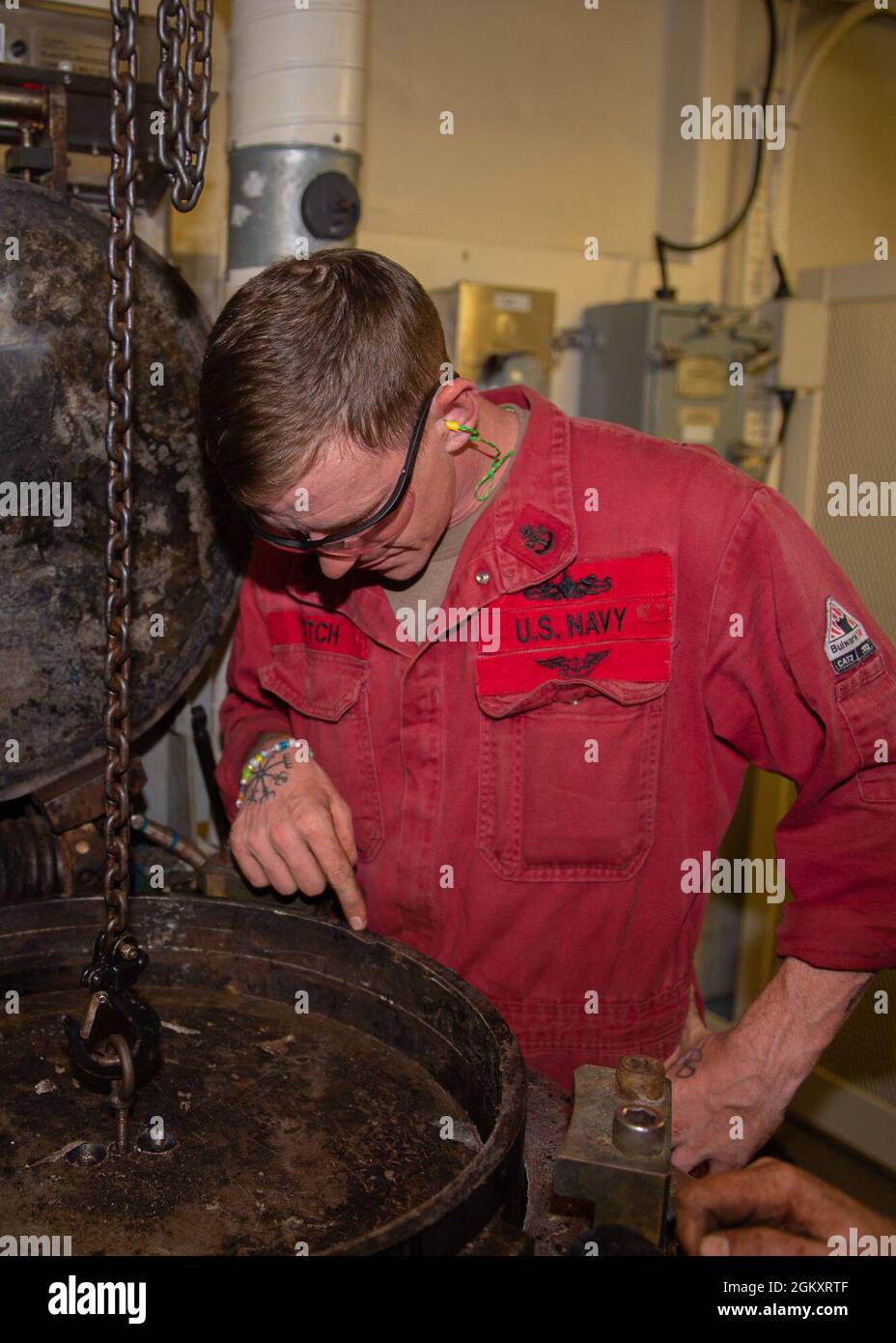 Chief machinist mate hi-res stock photography and images - Alamy