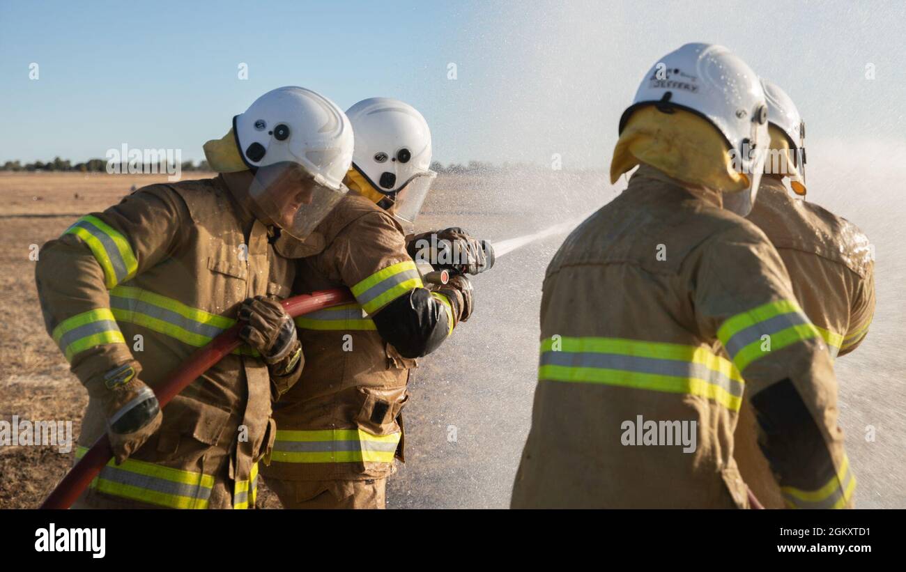 Australian Army petroleum operators with the 10th Force Support ...