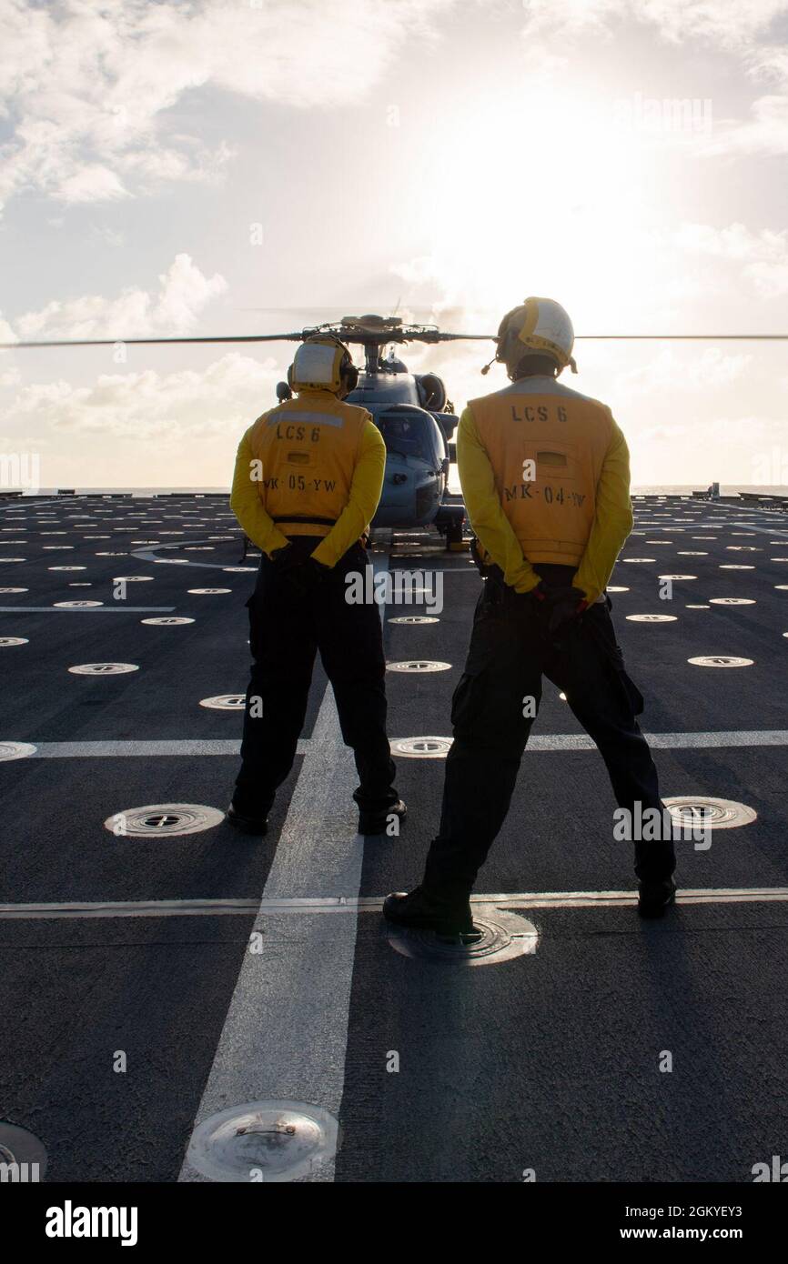 PACIFIC OCEAN (Jul. 29, 2021) Boatswain’s Mates 2nd Class Nathaniel