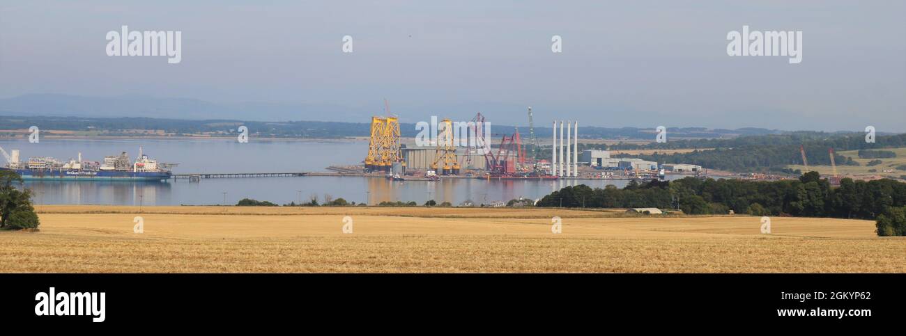 Cromarty Firth Oil Rigs Stock Photo - Alamy