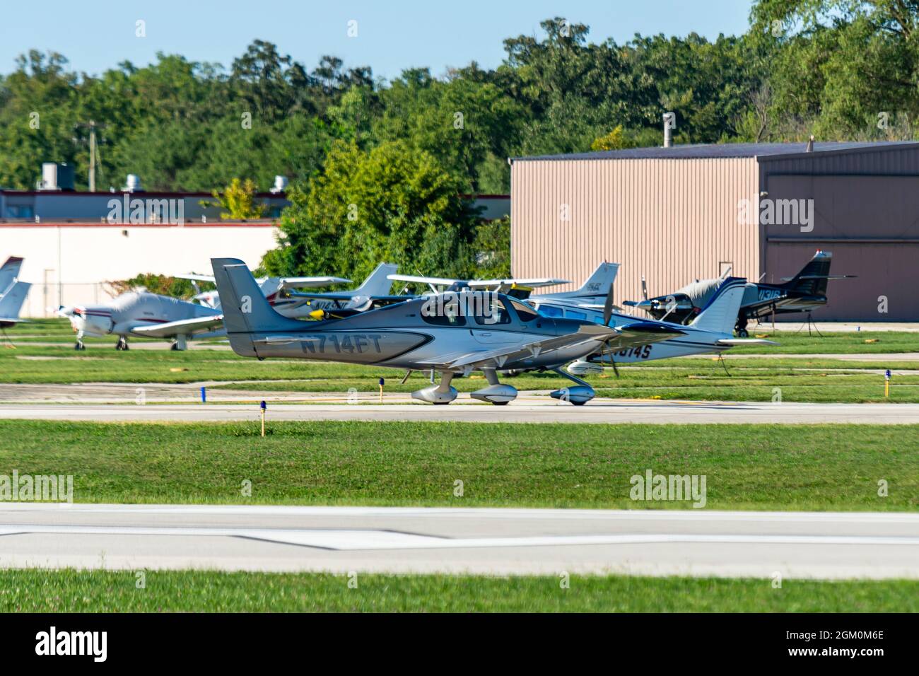 Wheeling, IL, United States September 06, 2021 Cirrus SR22, light