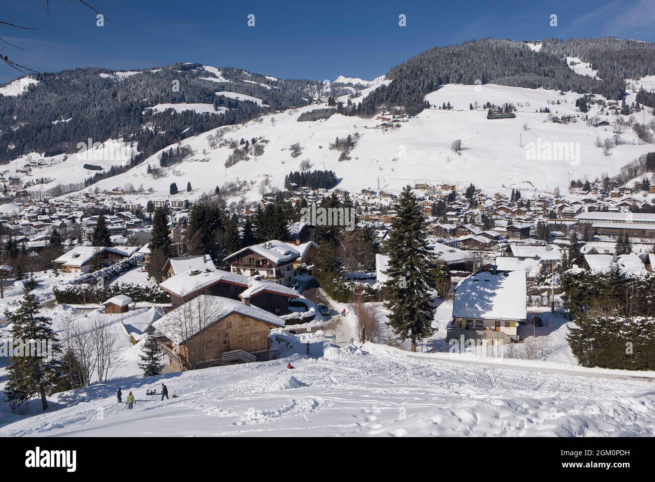 FRANCE HAUTE-SAVOIE (74) THE VILLAGE OF MEGEVE AND ARAVIS MASSIF Stock Photo