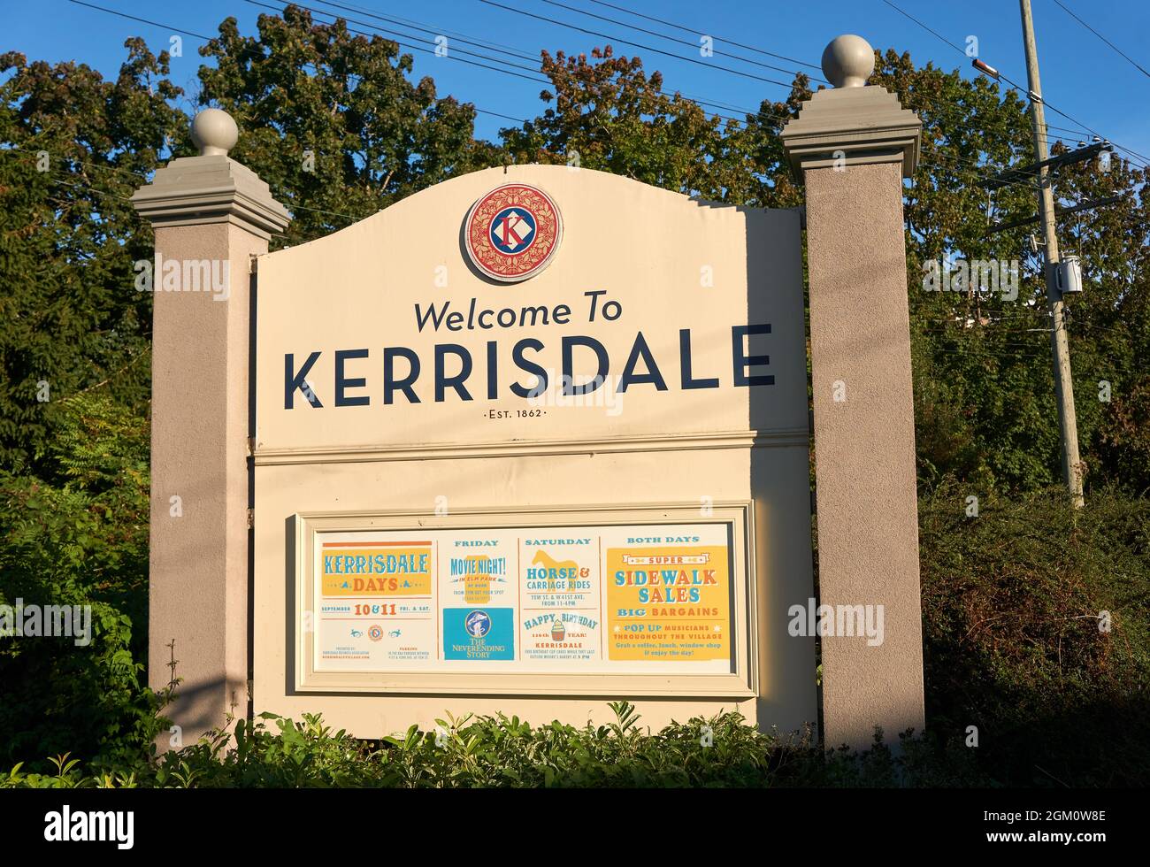 Welcome to Kerrisdale sign in Vancouver, British Columbia, Canada Stock Photo