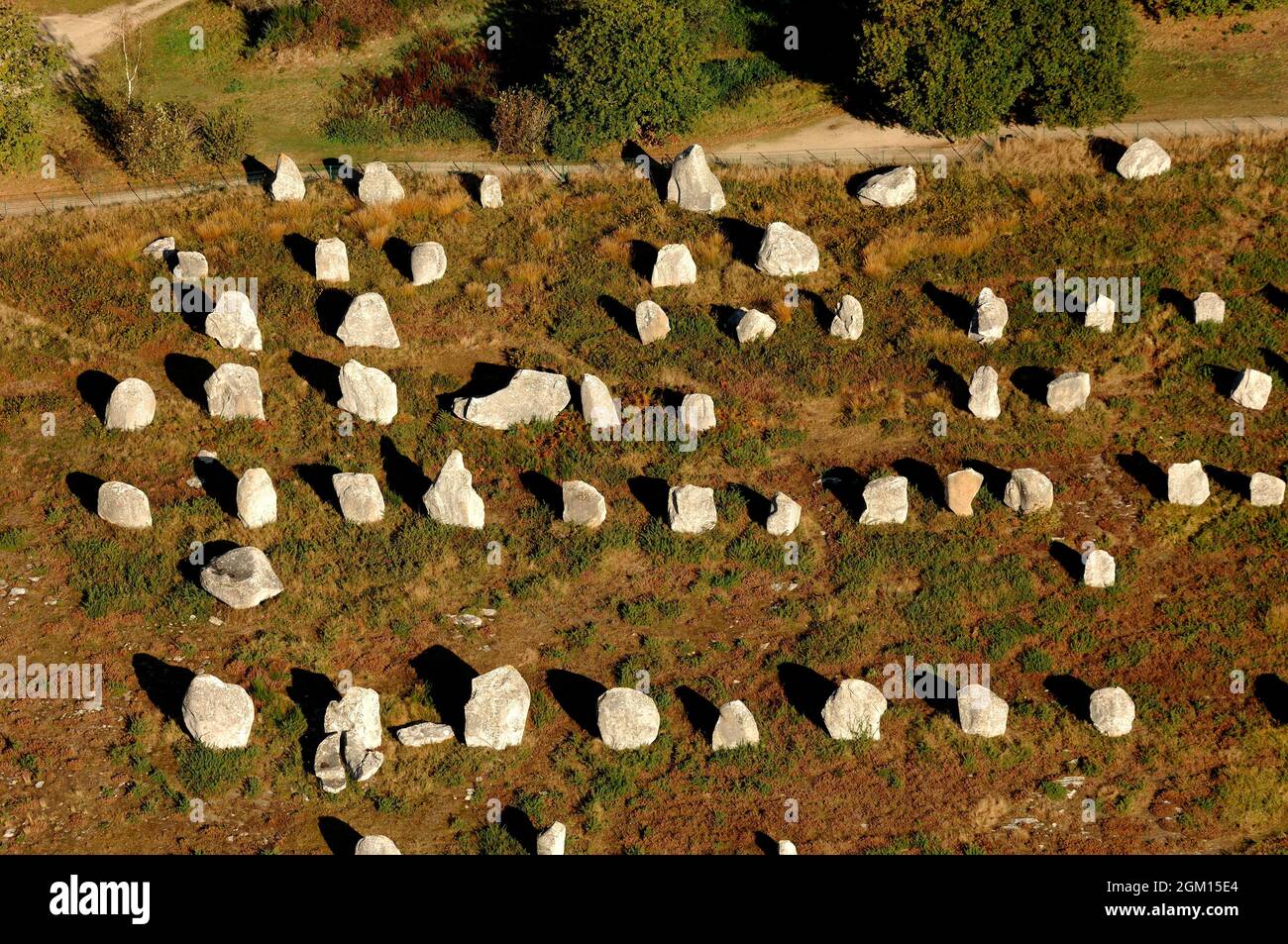 FRANCE. BRITTANY. MORBIHAN(56) CARNAC.MEGALITHIC SITE OF CARNAC. ALIGNMENTS OF KERMARIO. AERIAL VIEW.(PICTURE NOT AVAILABLE FOR CALENDAR OR POSTCARD) Stock Photo
