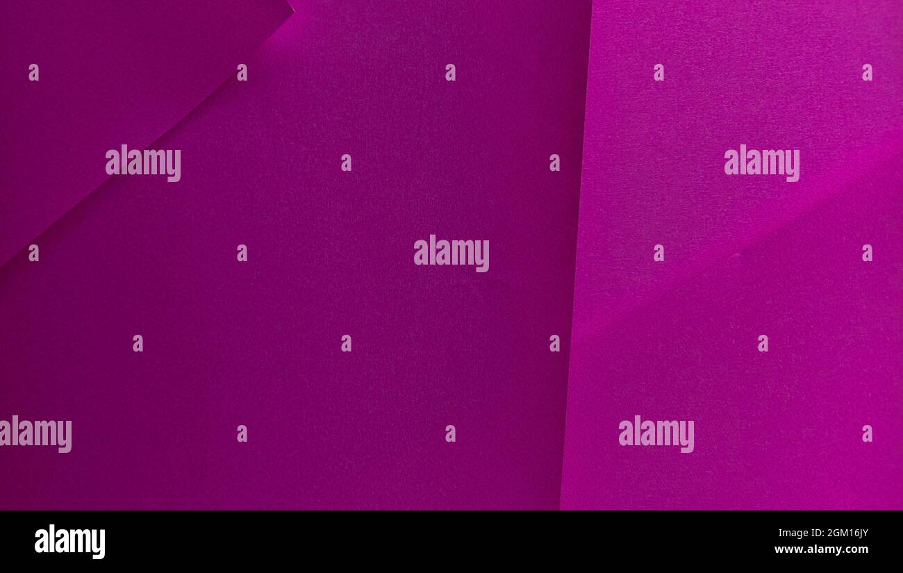 Textured dark purple paper hi-res stock photography and images - Alamy