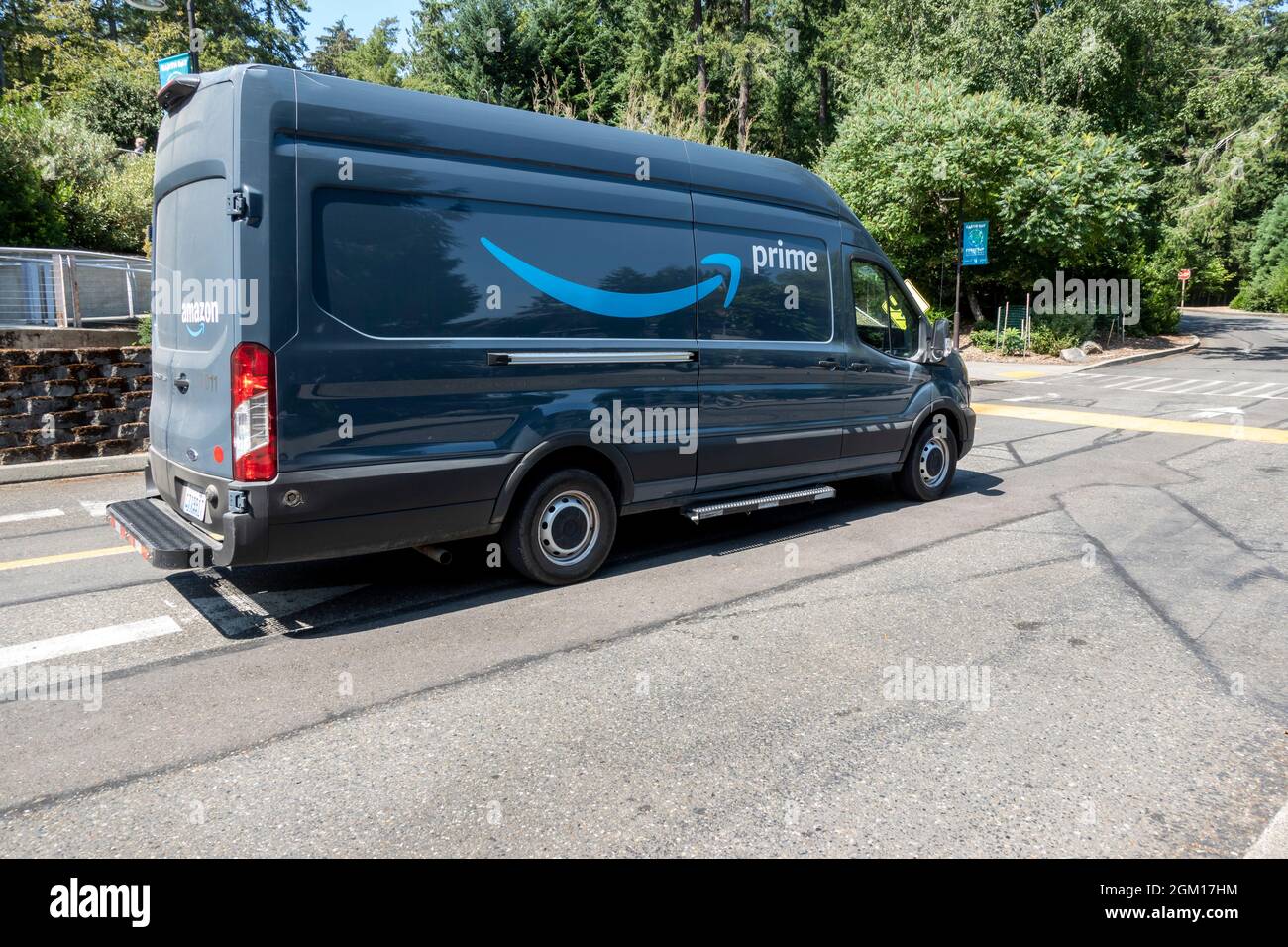 Amazon delivery truck hi-res stock photography and images - Page 2 - Alamy