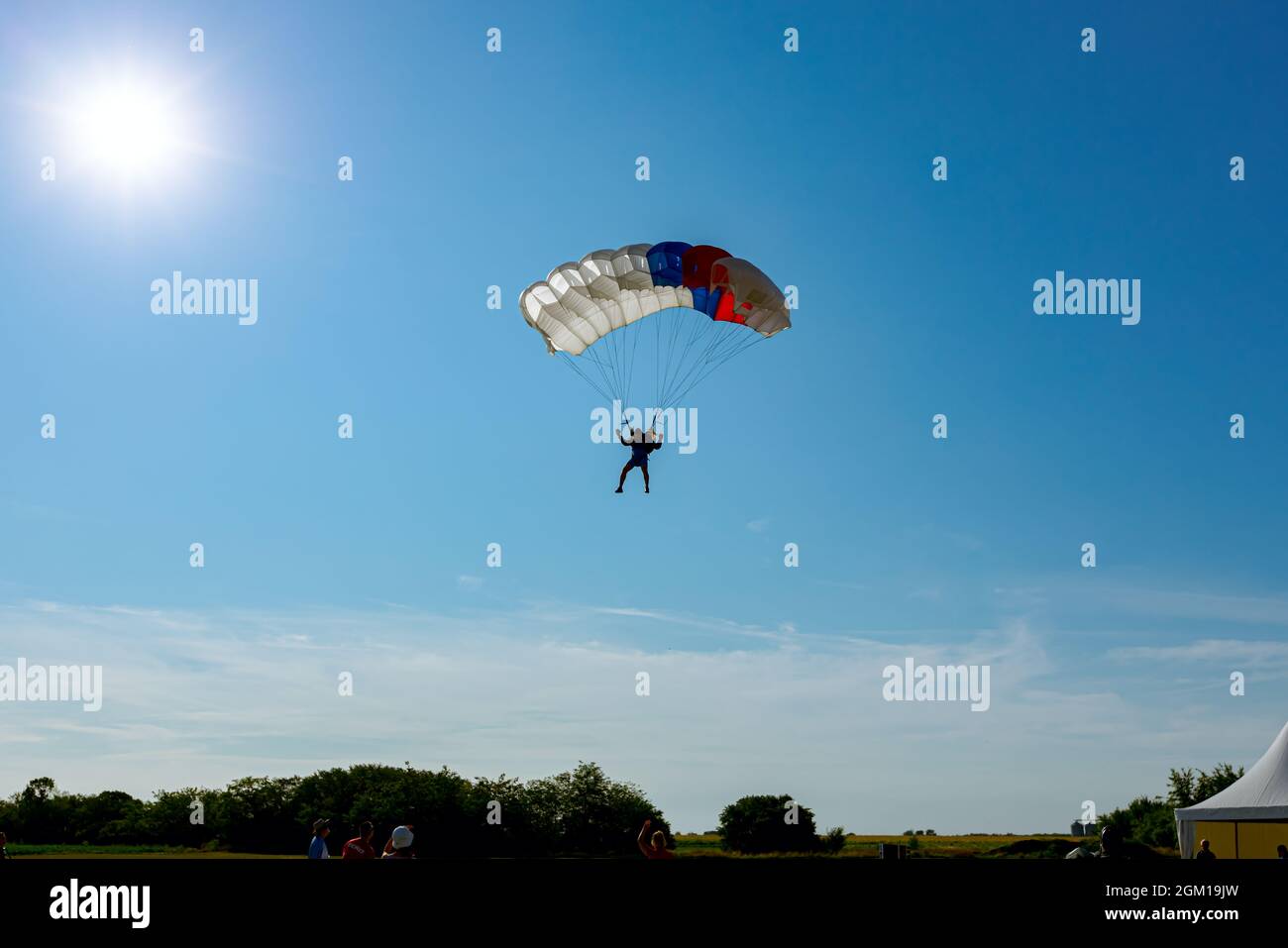 Parachute Landing Fall High Resolution Stock Photography and Images Alamy